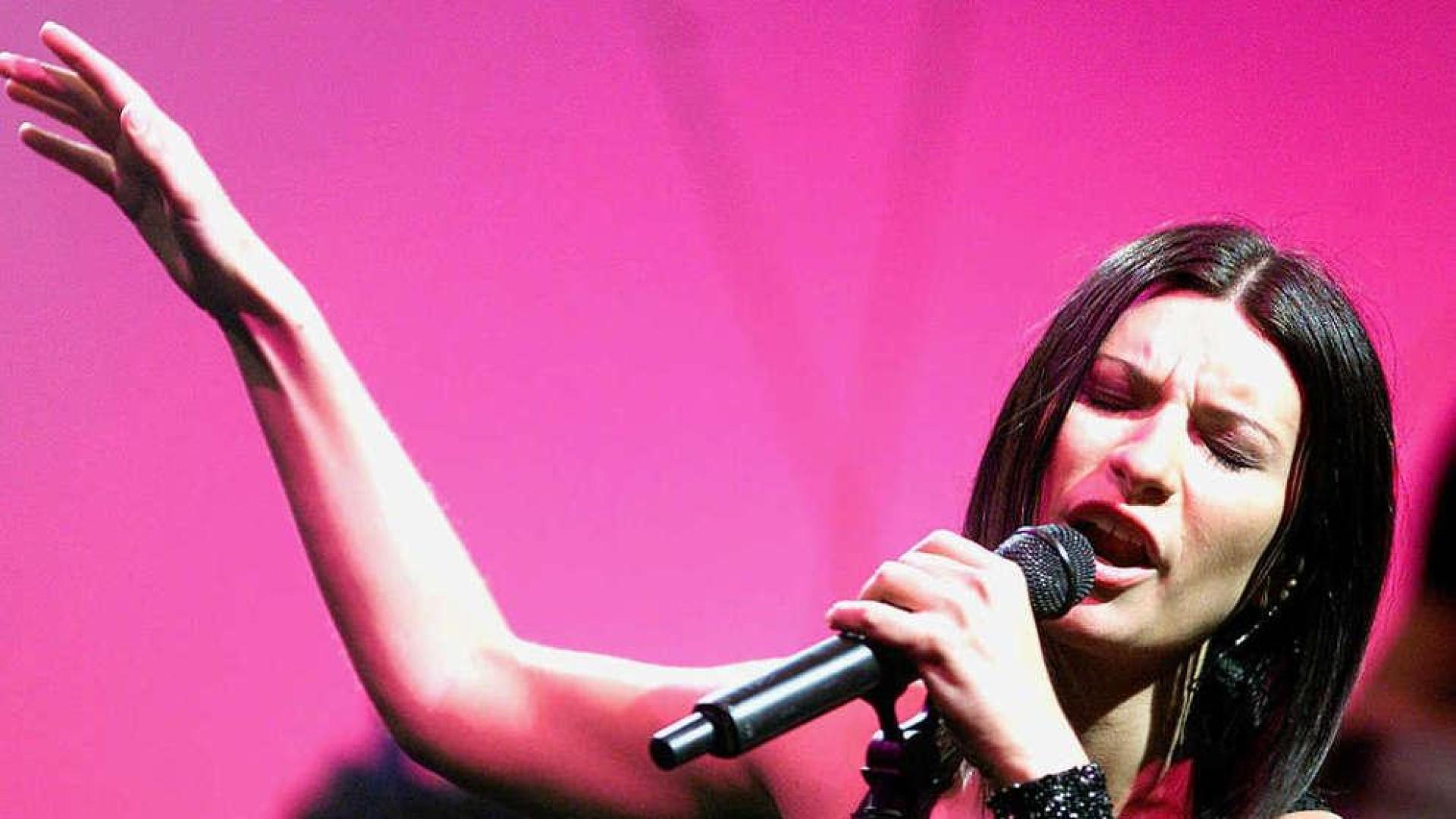 Laura Pausini, recorre 20 a&ntilde;os de amor y &eacute;xitos