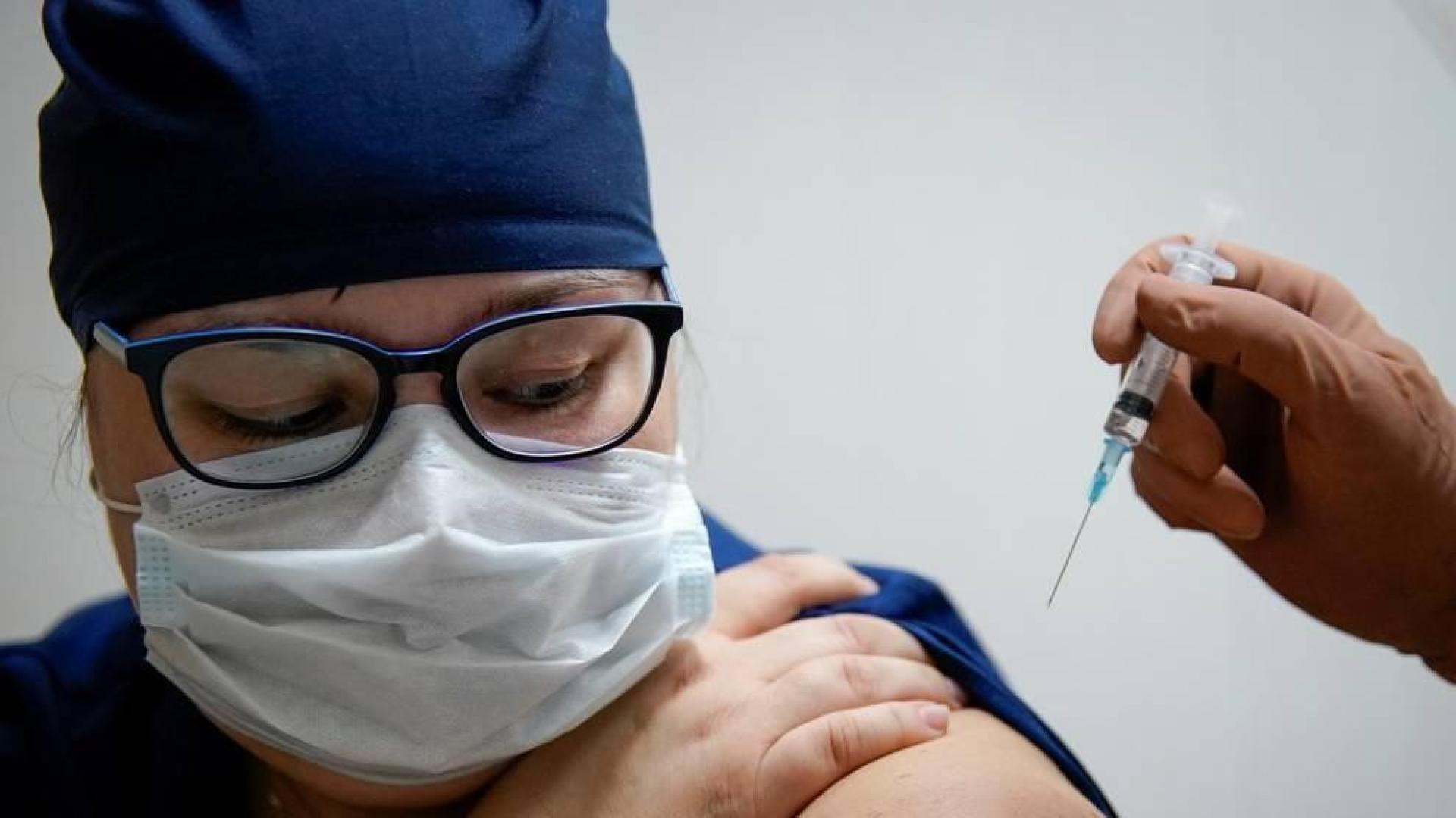 Científicos navarros piden cautela sobre la vacuna de Pfizer