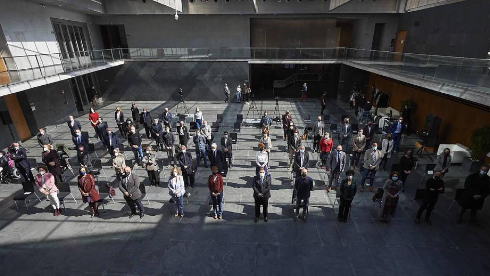 Asistentes al acto de conmemoración del 50 aniversario de Aspace celebrado en el Parlamento