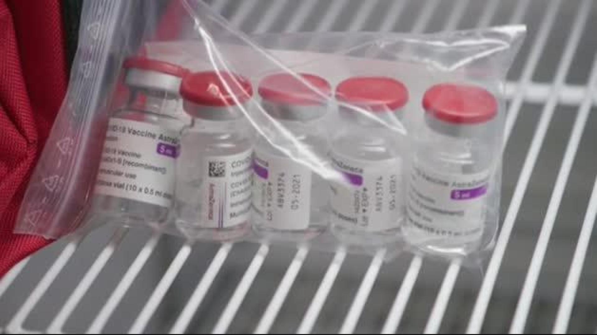 Los vacunados con Pfizer podrían recibir una tercera dosis de recuerdo