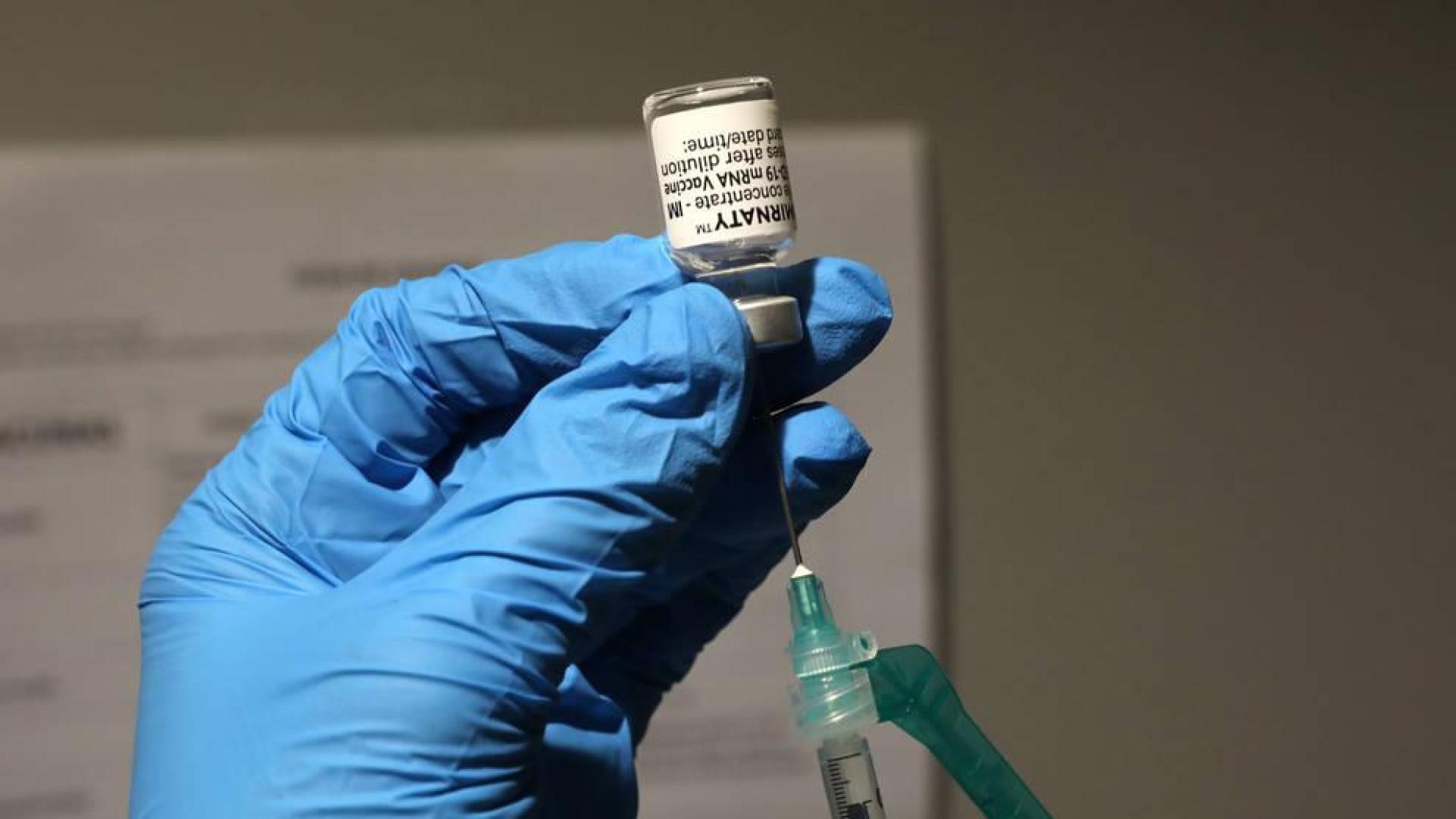 ¿Puedo tomar paracetamol antes? Las dudas de los navarros antes de vacunarse