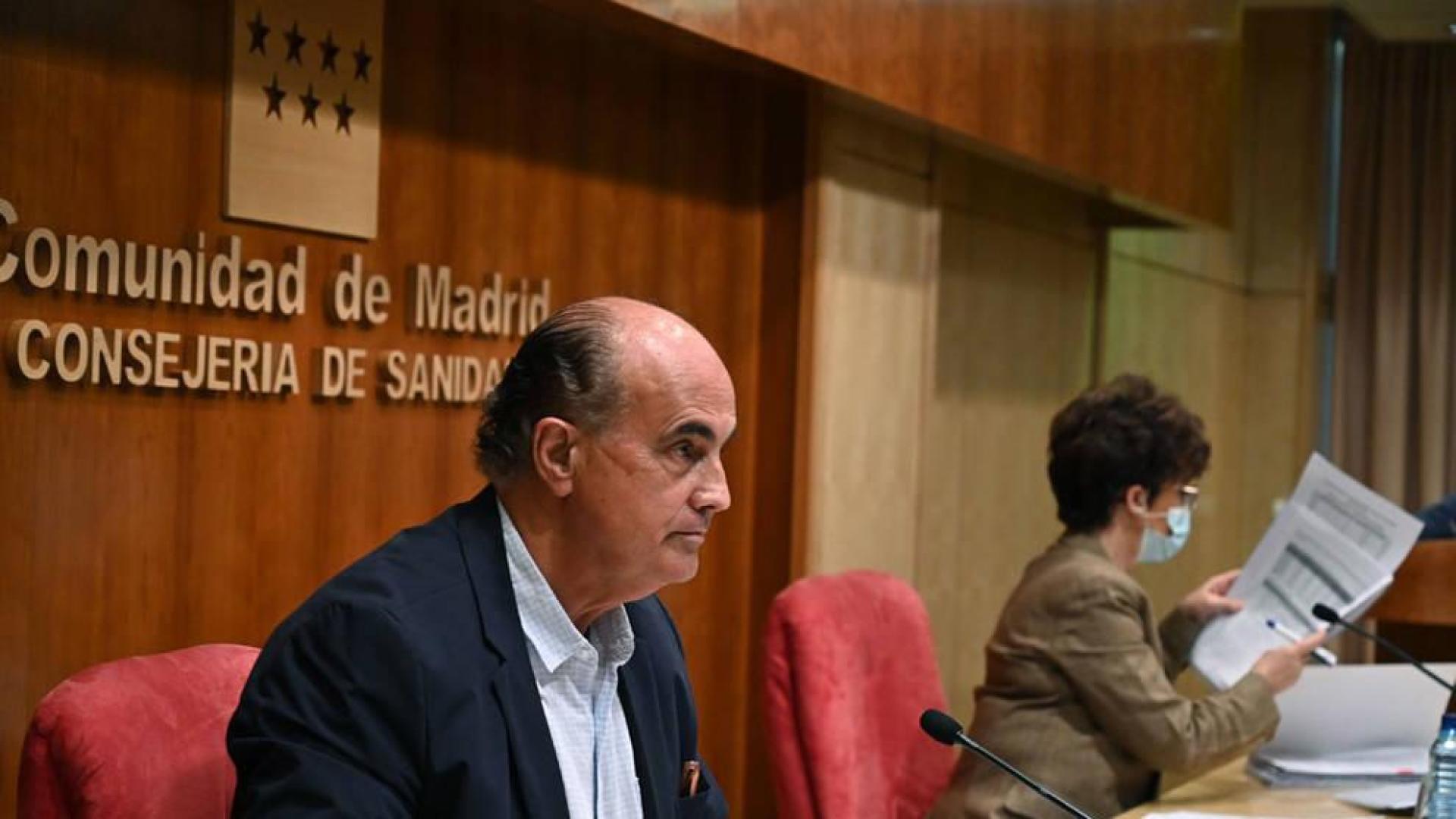 Madrid advierte de que podría cerrar centros de vacunación si no hay más dosis