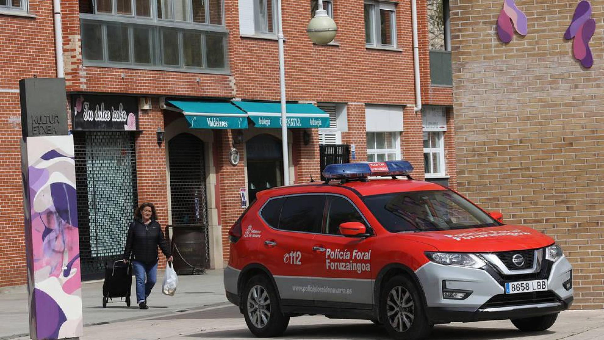 Un vehículo de Policía Foral, en Zizur Mayor.