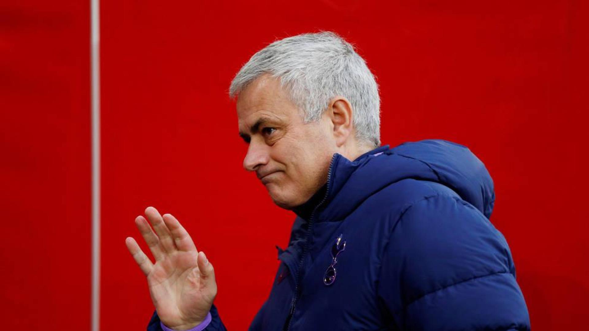 El Tottenham Hotspur despide a Mourinho