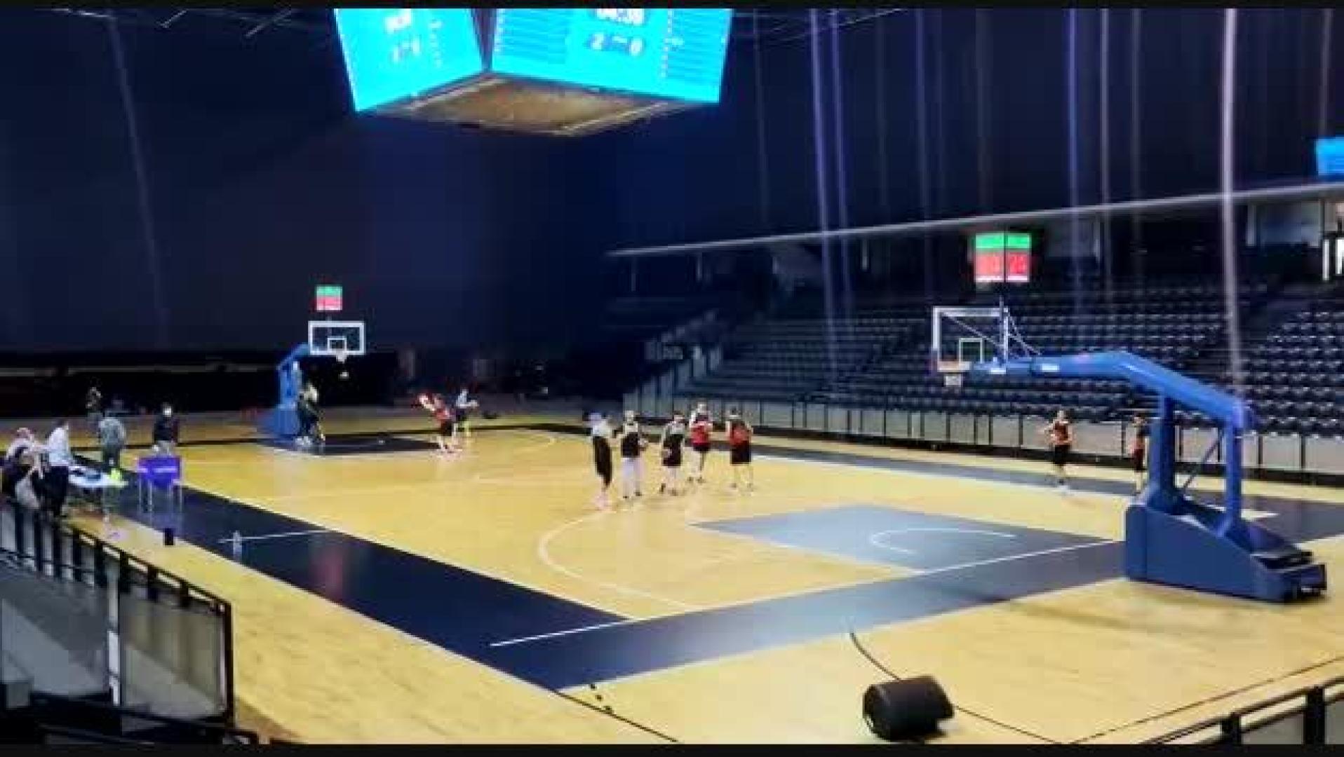 Vídeo del primer entrenamiento del Basket Navarra en el Navarra Arena