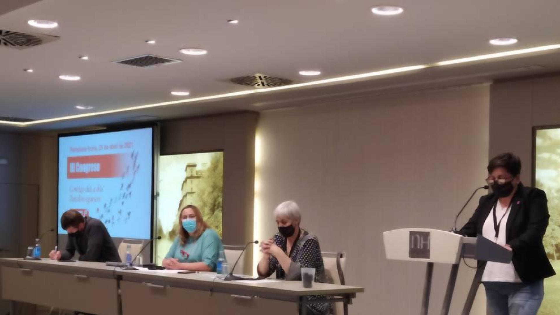 Pili Piñeiro, durante su discurso tras ser elegida secretaria general de la Federación de Construcción y Servicios de CCOO en Navarra