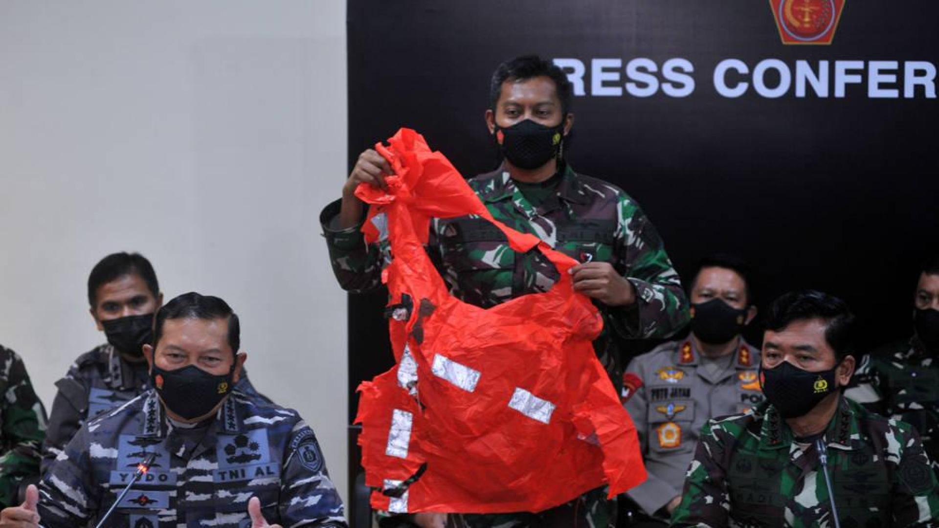 Indonesia confirma la muerte de los 53 tripulantes del submarino desaparecido