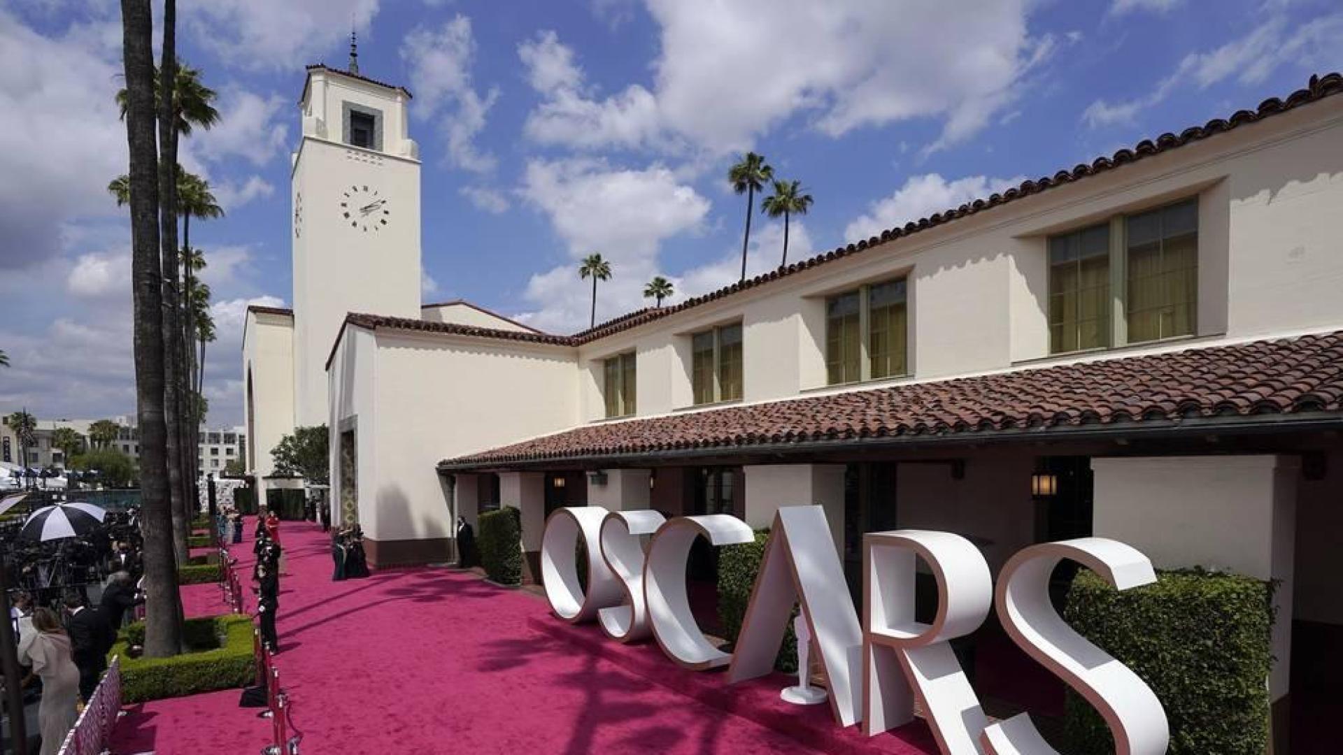 Galería de fotos de la alfombra roja de los Premios Oscar 2021