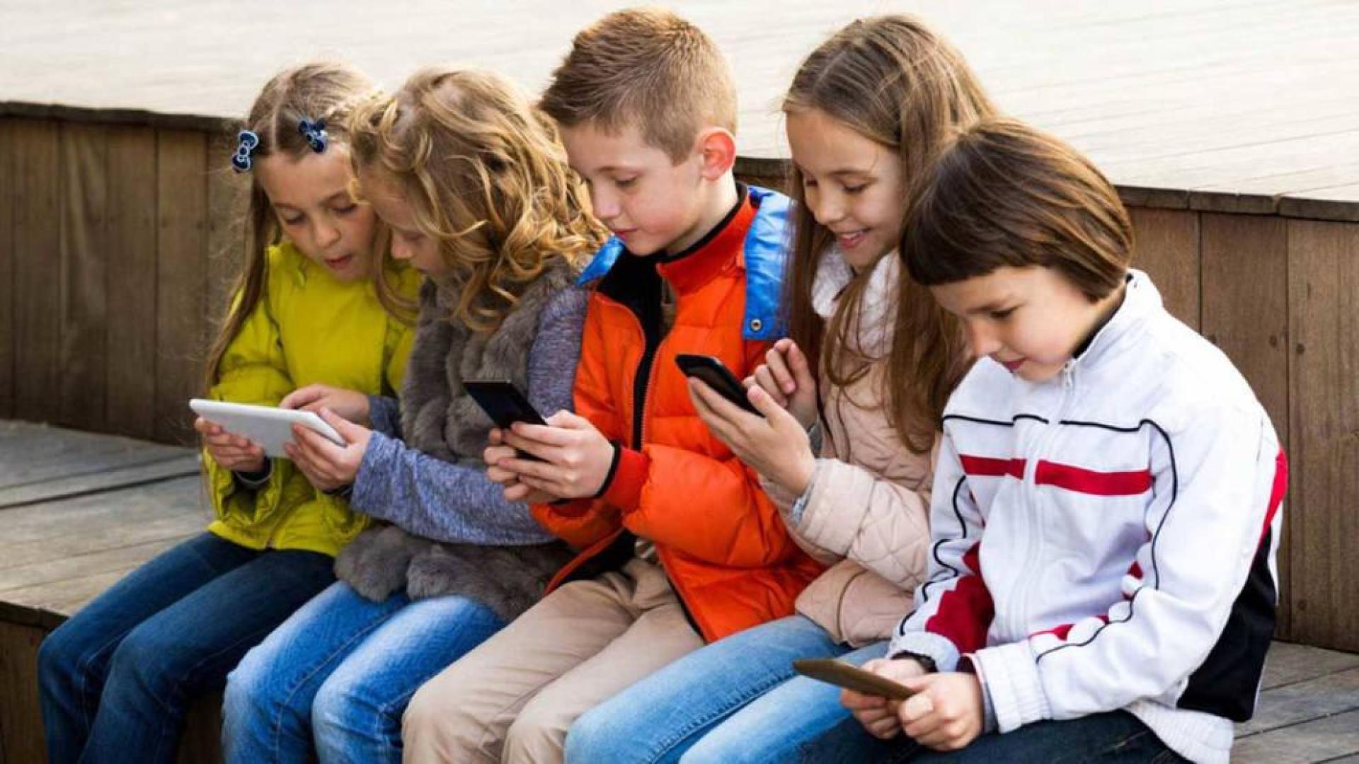 De 10 a 15 años, la edad de tener móvil