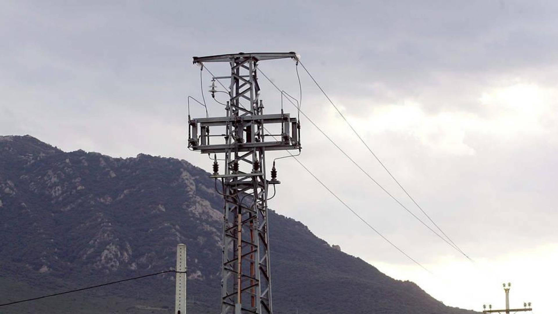 Barkos dice que se estudiarán "con detenimiento" los planes de Red Eléctrica