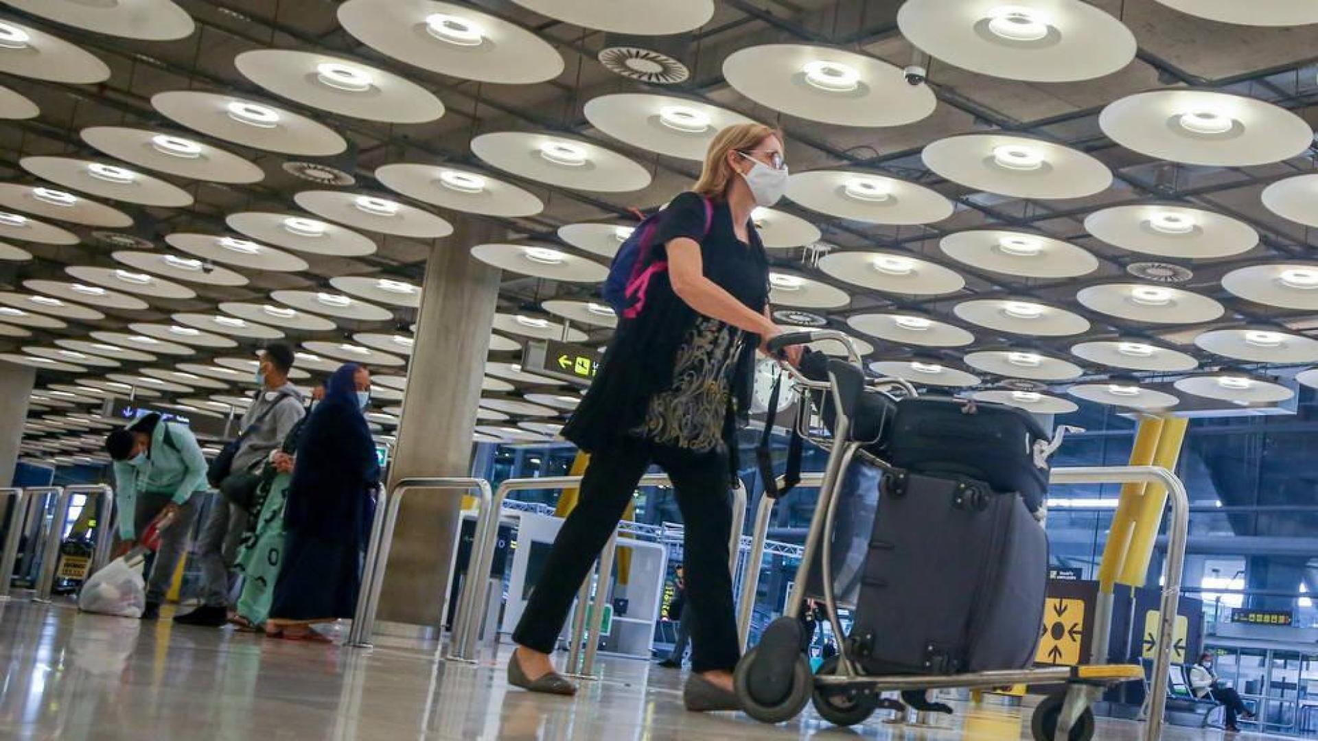 Desde el lunes será obligatorio PCR para entrar a España por avión o barco