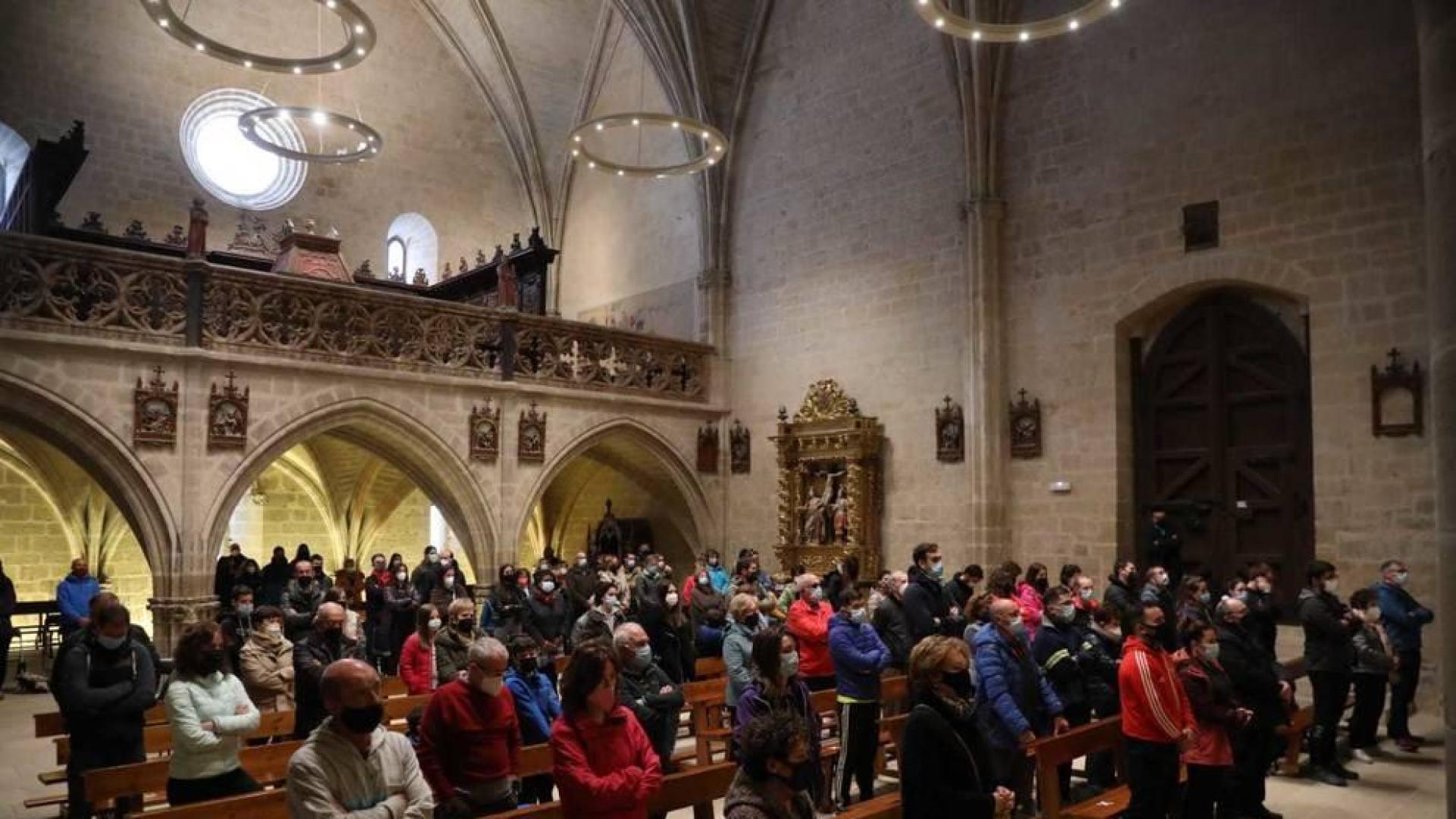Ujué ha celebrado este domingo, día 2 de mayo, cinco eucaristías en las que se han repartido los pueblos que, en un contexto normal, hubieran peregrinado hasta el santuario.