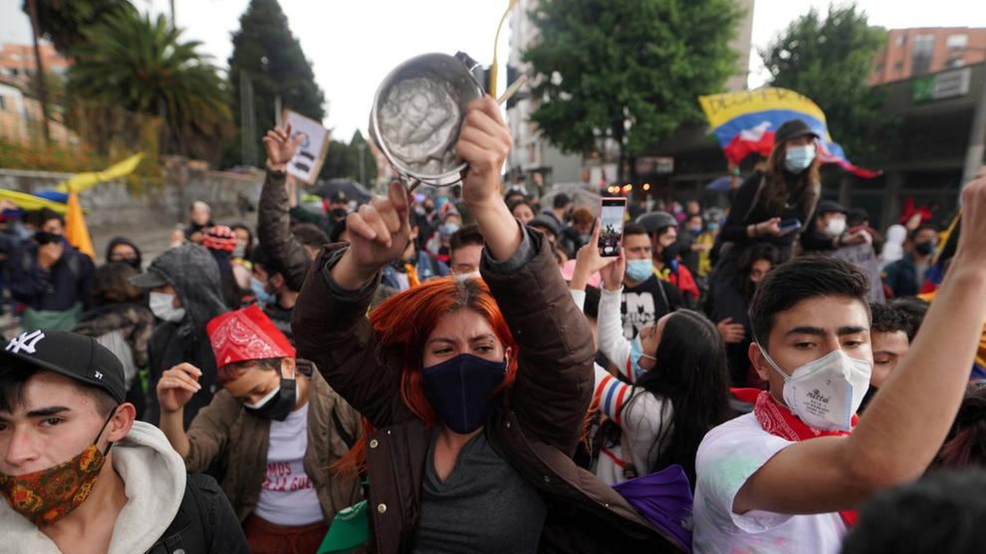 Colombia se desgarra con el estallido de violencia, que suma 20 muertos
