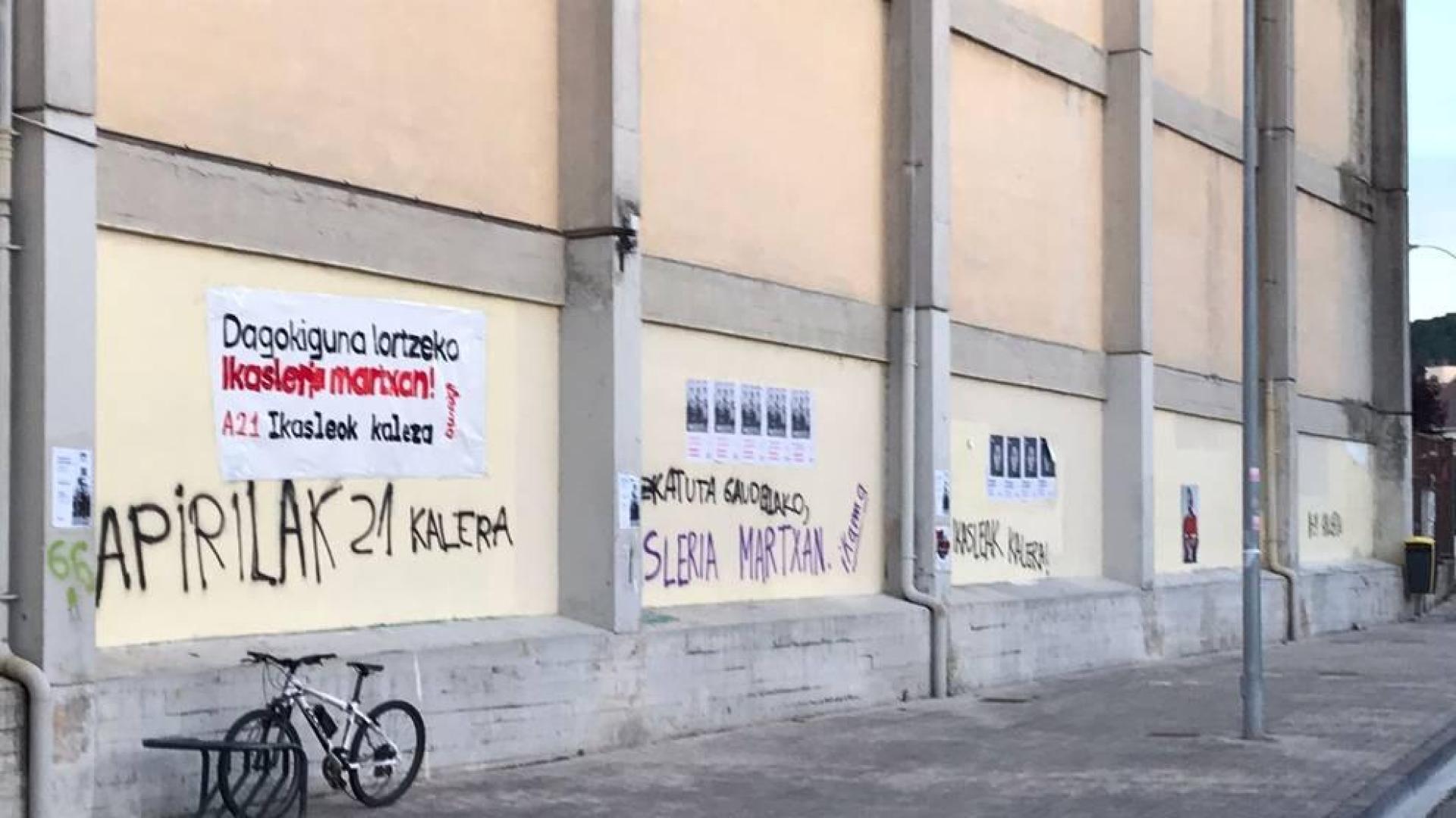 Geroa Bai denuncia "suciedad vertical" en Villava