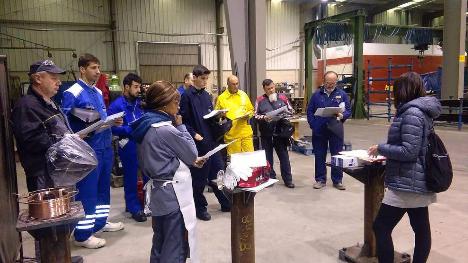 Trece desempleados reciben formación en soldadura en Buñuel