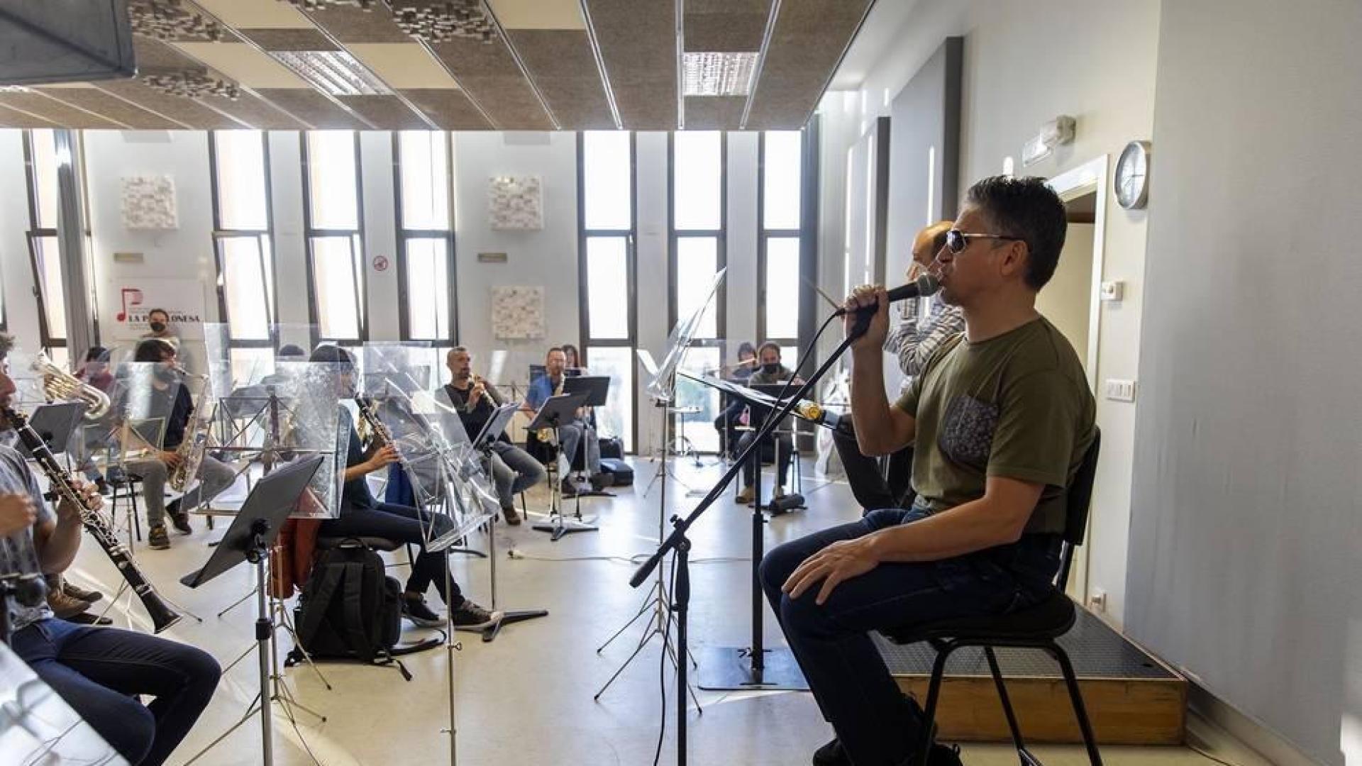 Serafín Zubiri se transforma en Nino Bravo para cuatro conciertos en el Gayarre