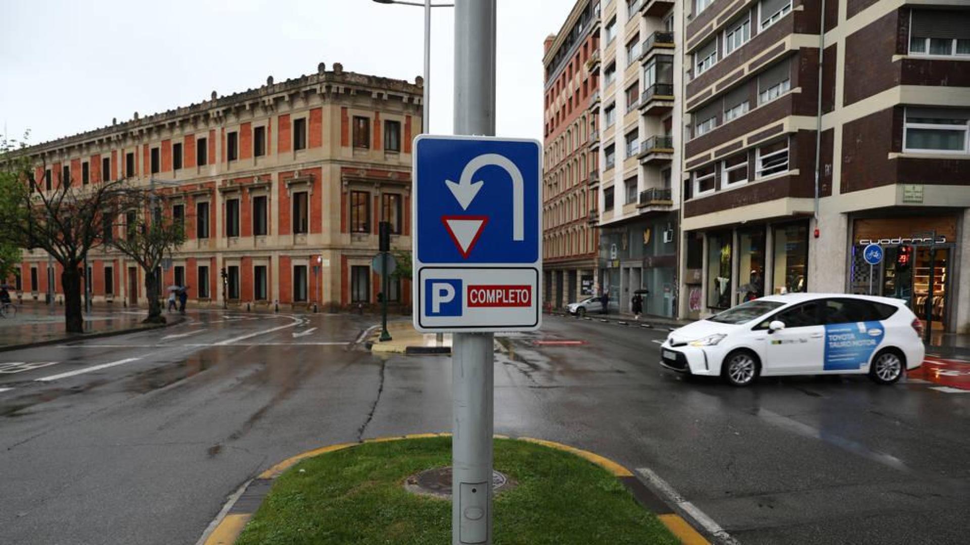 La señal que permite 'regresar' de la zona de tráfico restringido