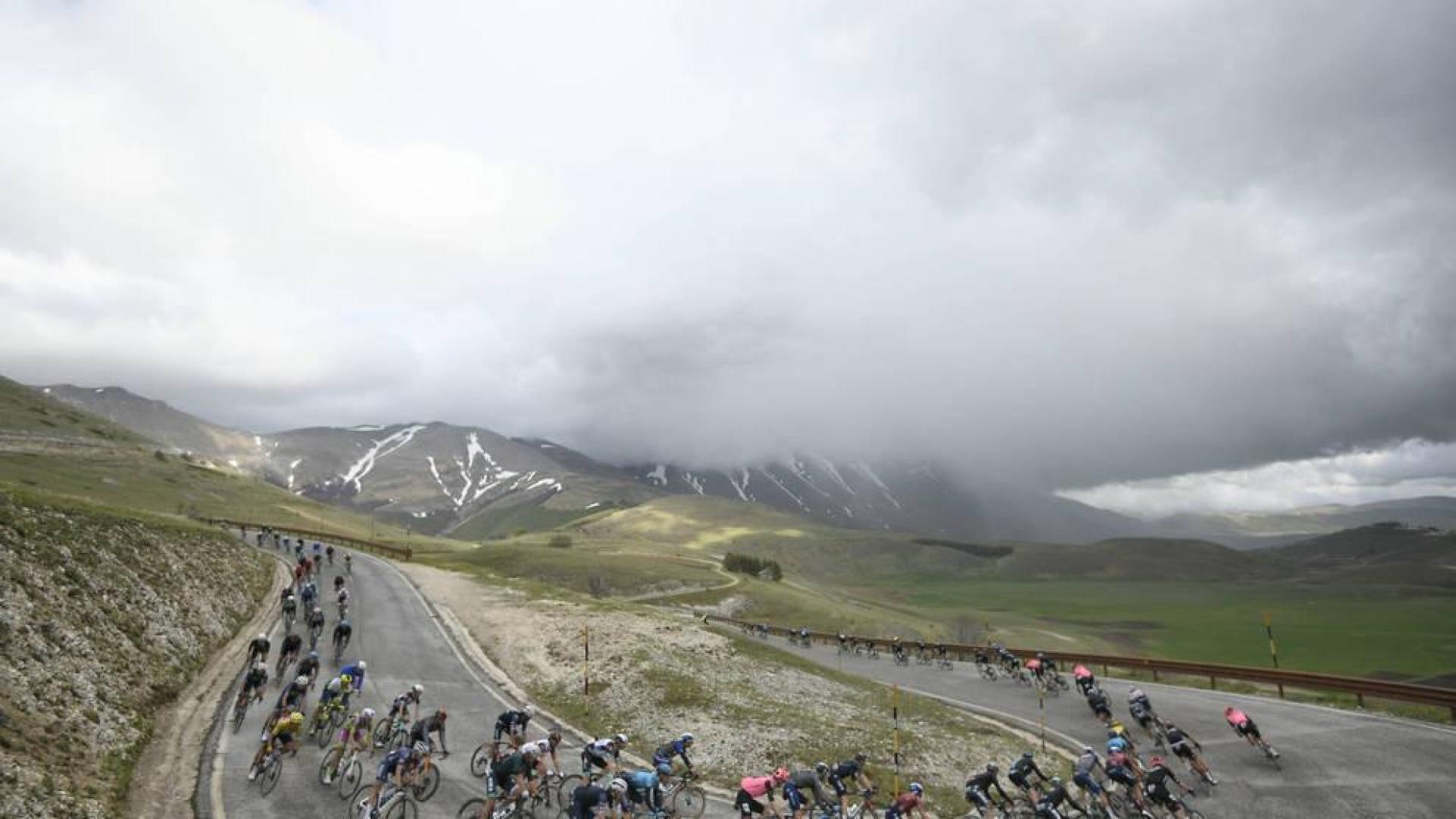 Mäder le brinda el triunfo a Landa y Valter es nuevo líder