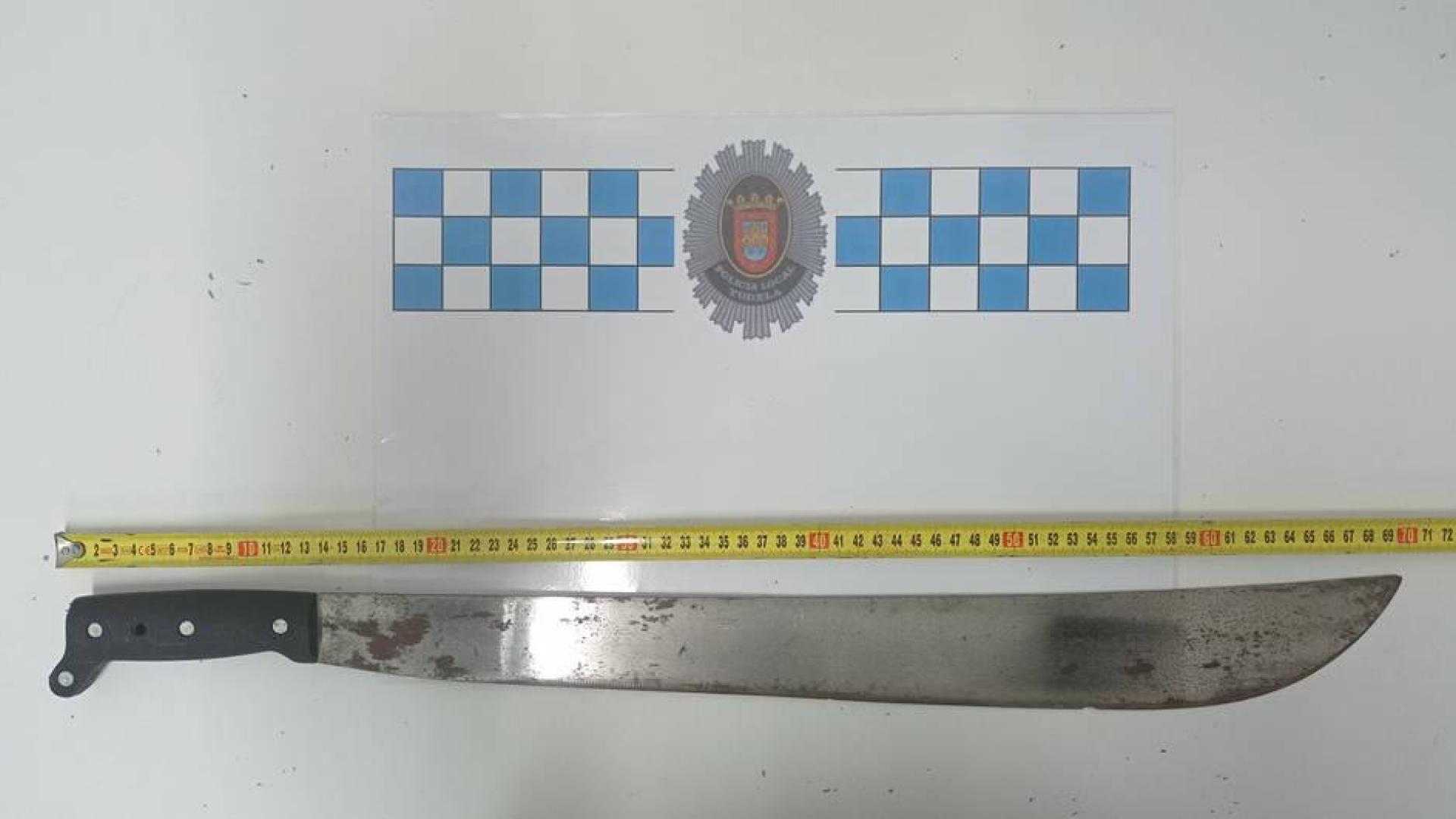Requisan un machete a un vecino de Tudela que lo llevaba oculto en la pernera del pantalón