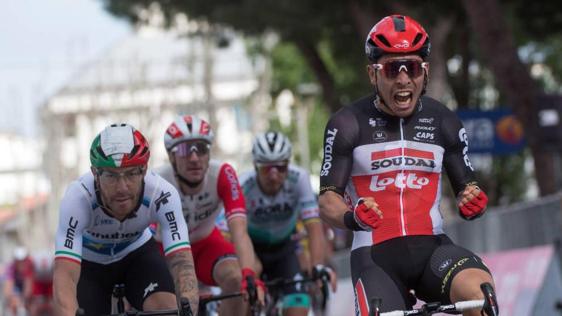 Ewan abusa de explosividad y repite triunfo en el Giro