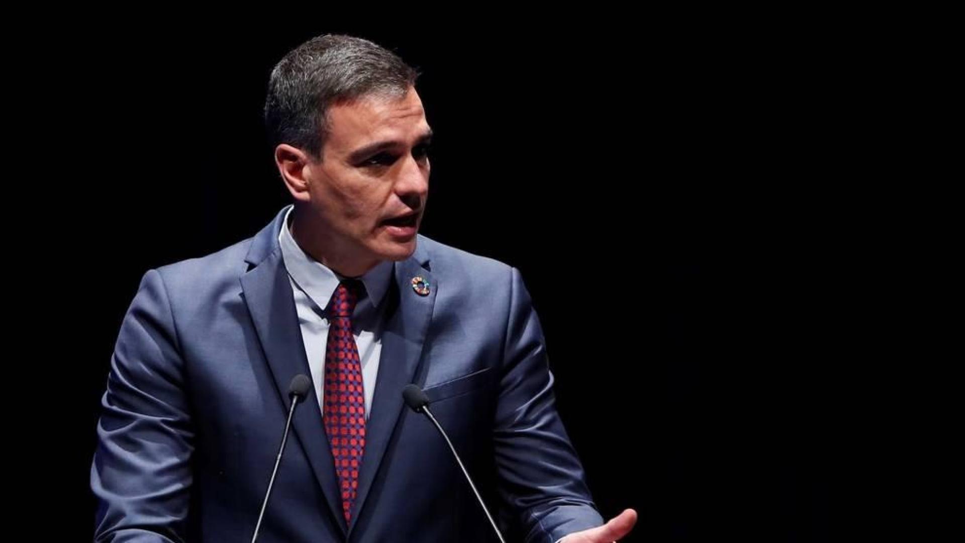 Sánchez garantiza la vacunación masiva en junio a los menores de 50 años