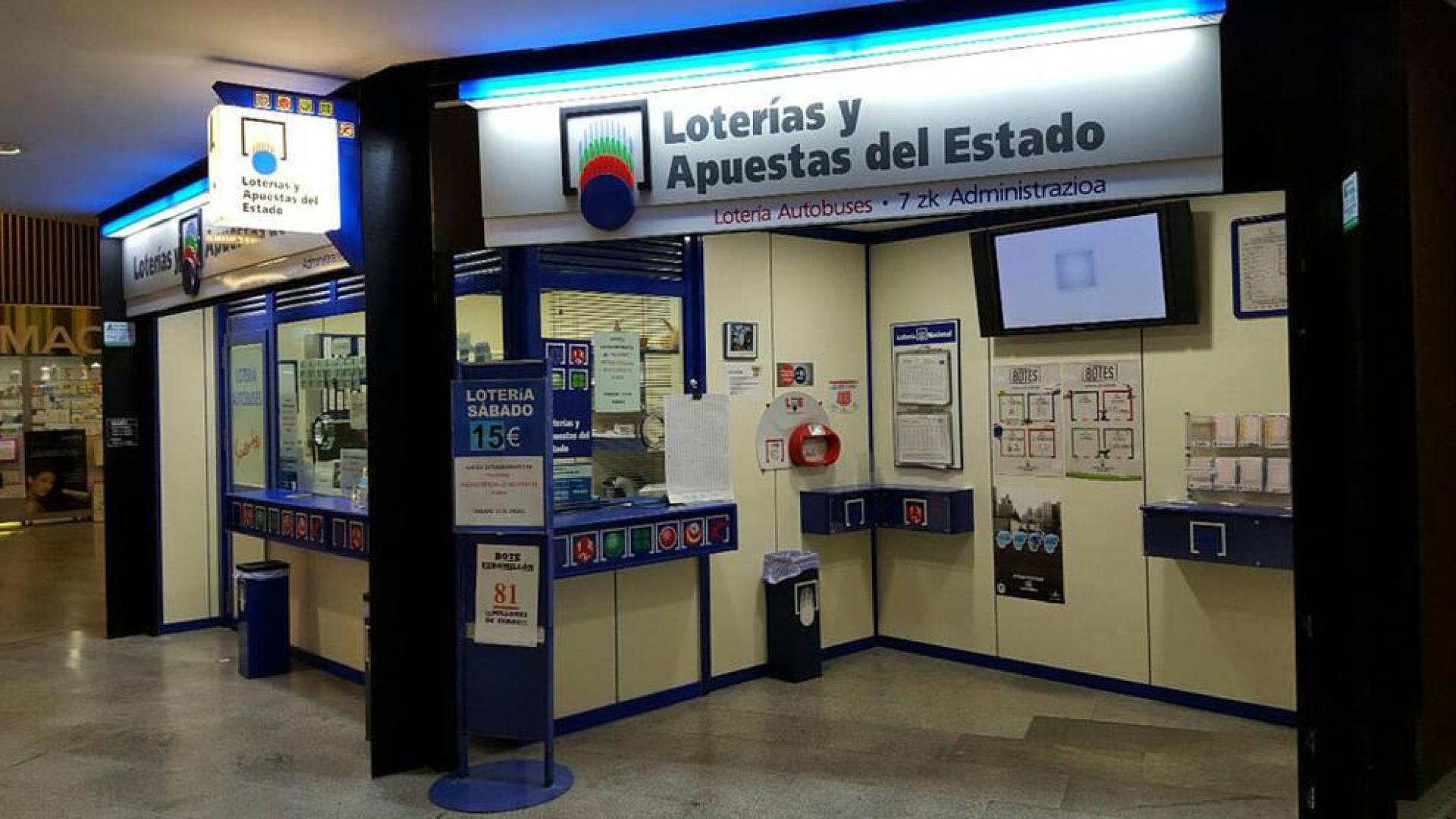 Administración de loterías de la estación de autobuses de Pamplona.