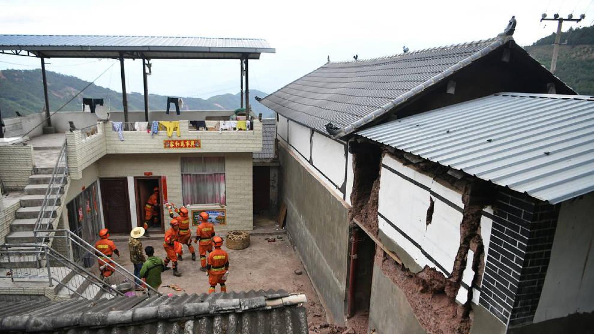 Al menos tres muertos y 27 heridos por terremotos en el suroeste de China