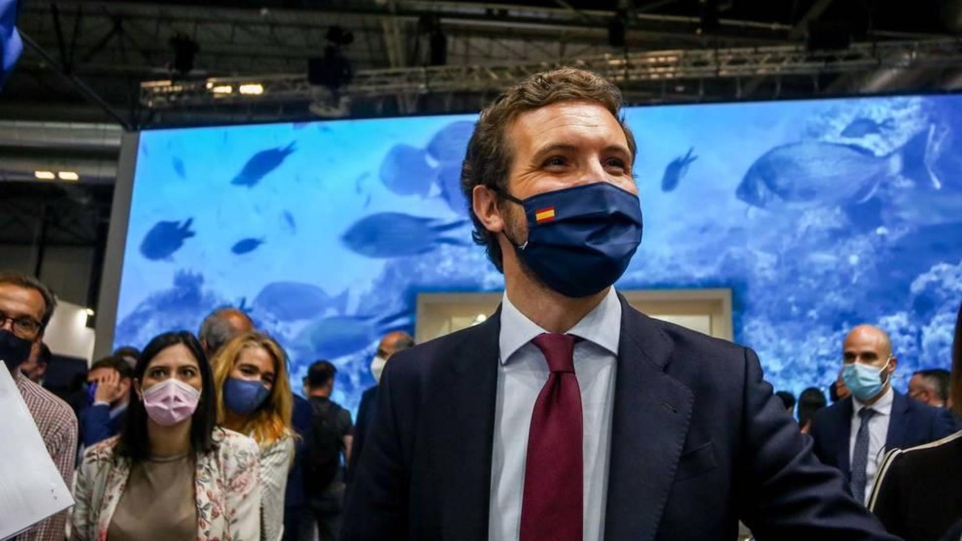 El PP ganaría con 35 escaños de ventaja sobre el PSOE y sumaría con Vox la mayoría absoluta