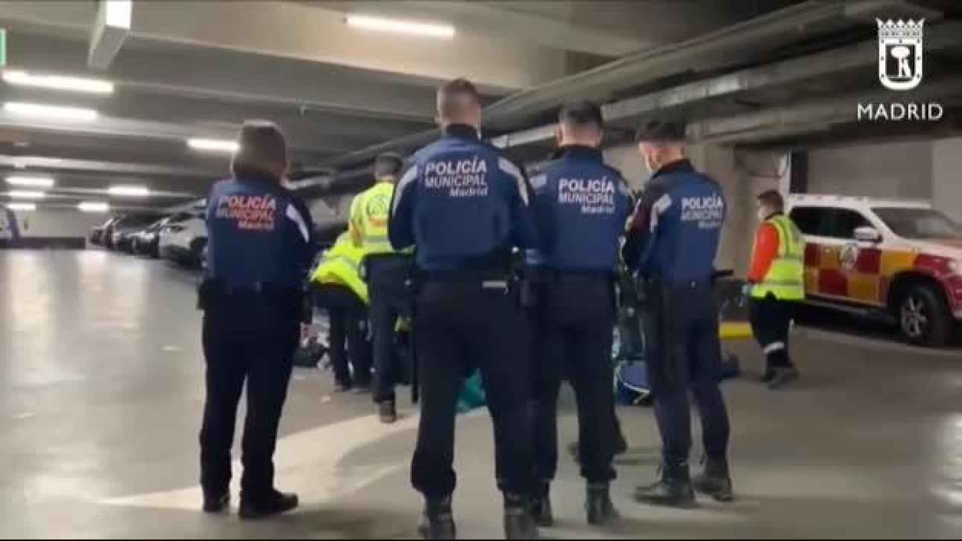 Fallece un aficionado del Atlético durante las celebraciones al chocar en un aparcamiento