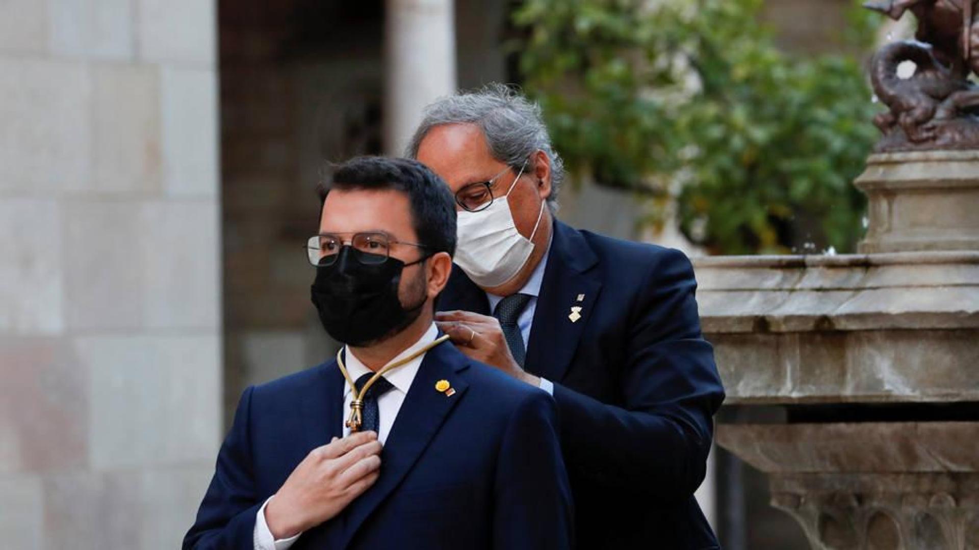 Aragonès toma posesión en un acto con Torra y sin menciones a la Constitución