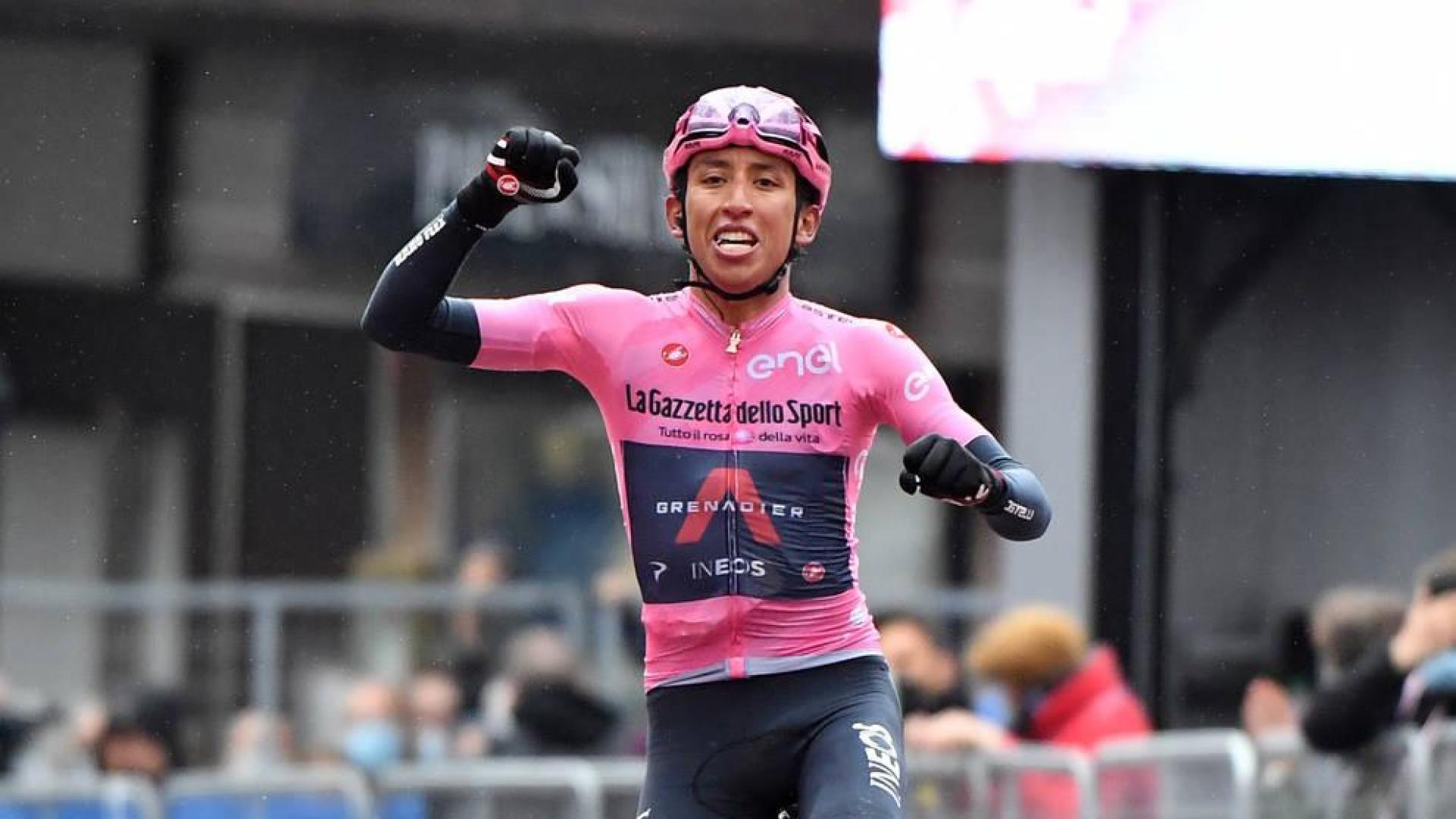 Egan Bernal asesta un duro golpe al Giro en Cortina d'Ampezzo