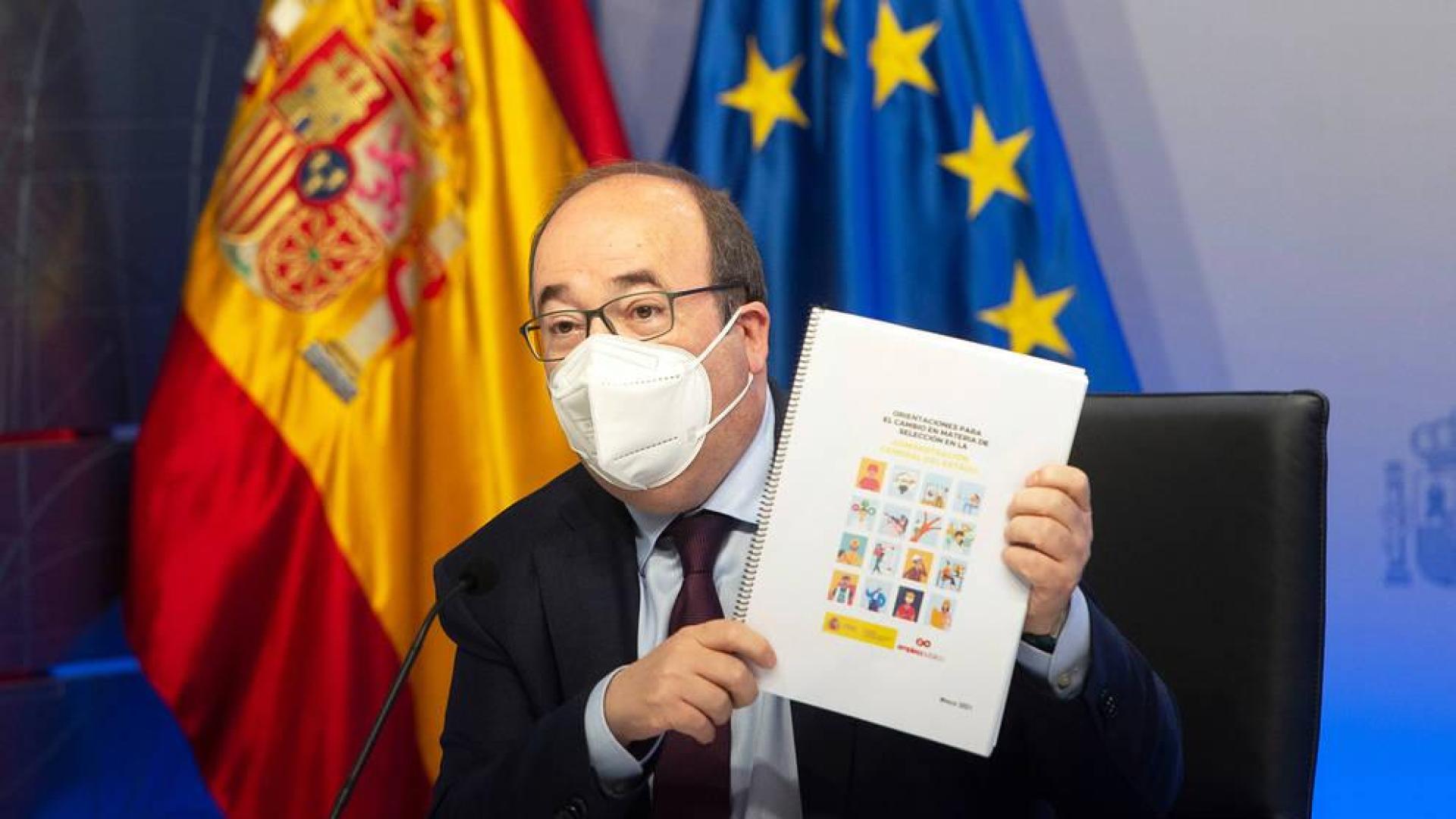 Iceta planea cesar interinos tras tres años en la misma plaza