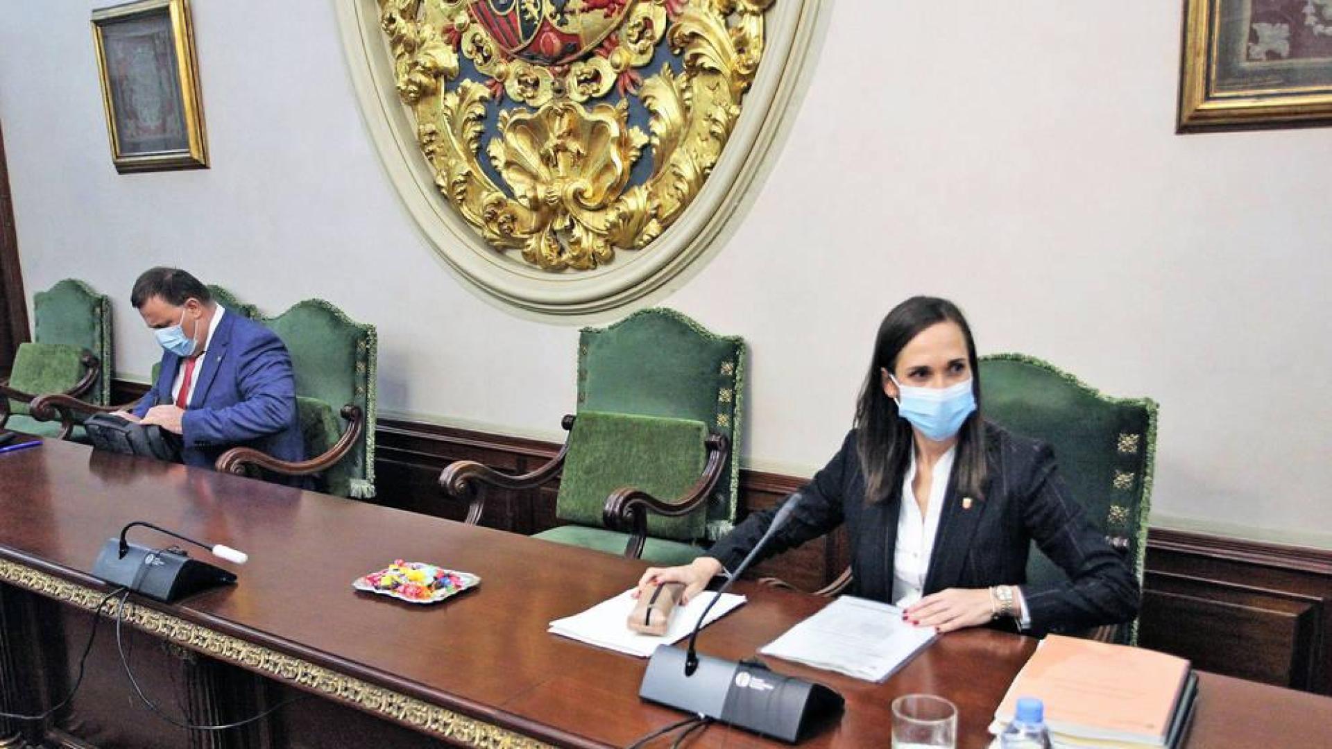 Al concejal Labairu también le llevó el coche la grúa pero no pagó