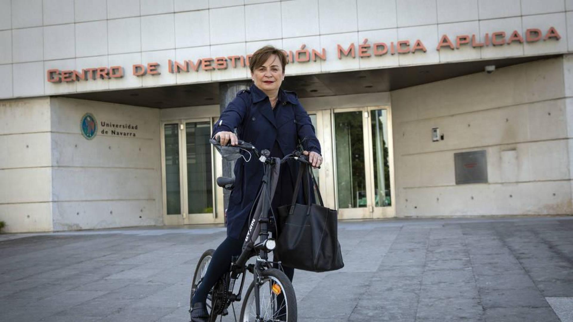 María José Calasanz: “No es serio hacer al ciudadano decidir si quiere segunda dosis de AstraZeneca o Pfizer”