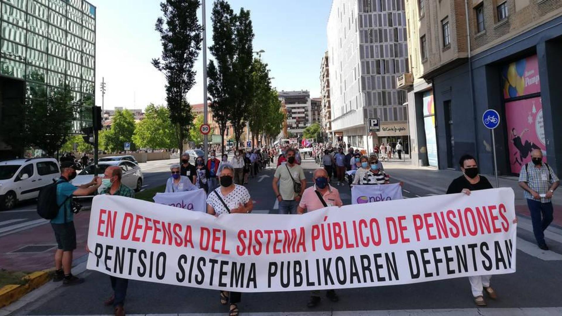 Manifestación en Pamplona en defensa del sistema público de pensiones