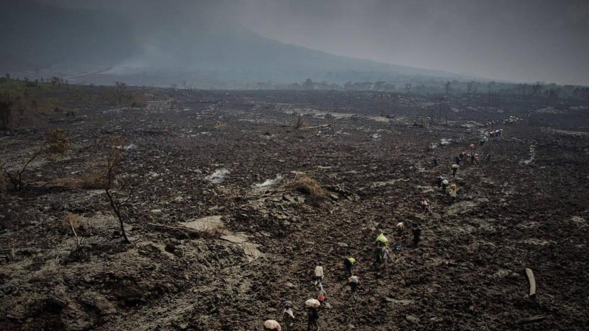 Nueva erupción en el Congo: rugen los volcanes de los que escribió Michael Crichton