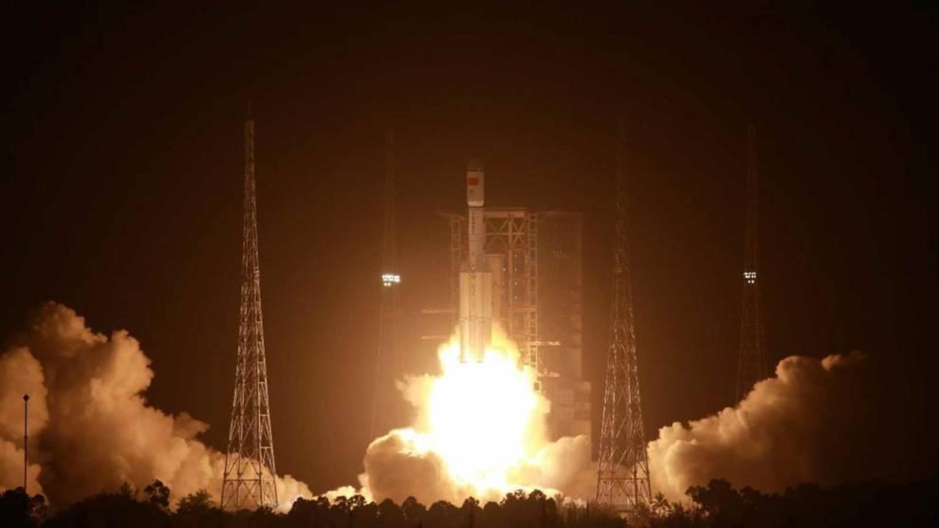 La primera nave de carga para la estación espacial china se acopla con éxito