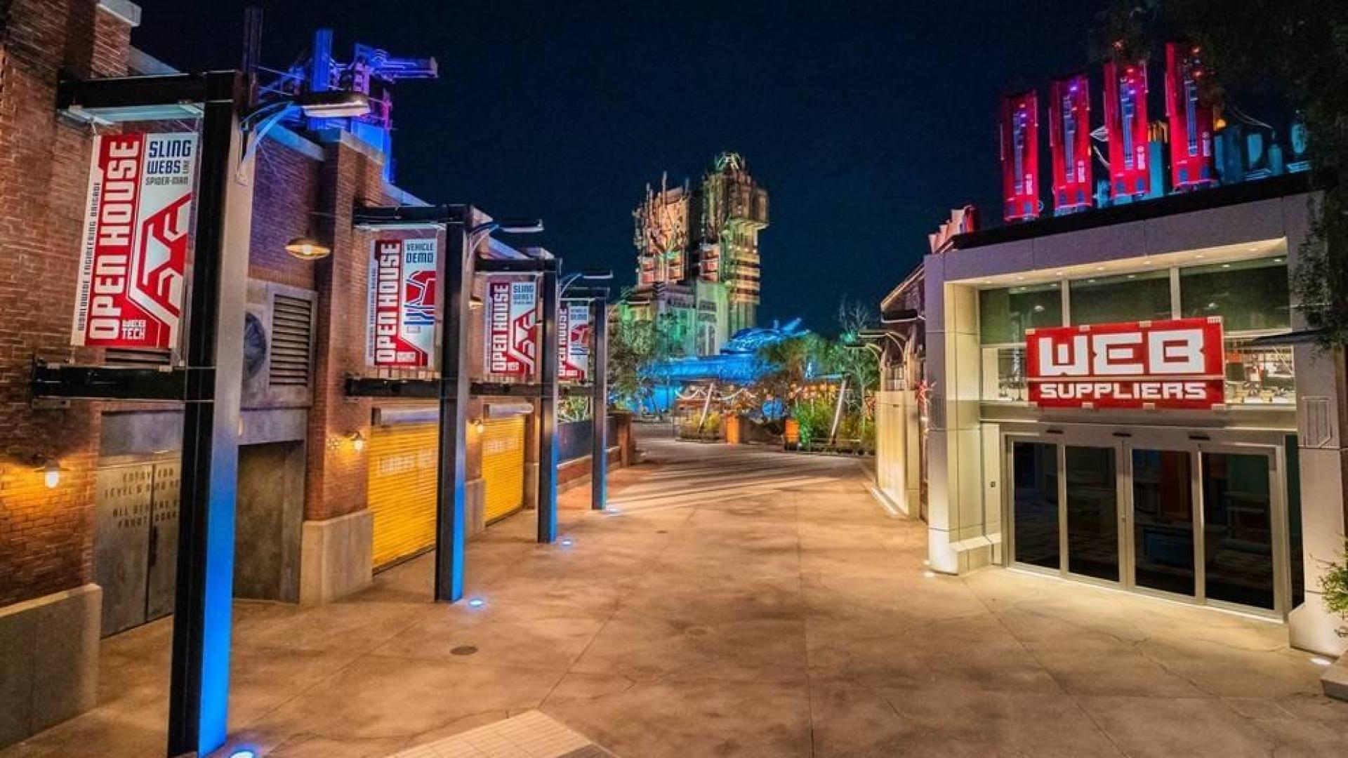 Los Avengers desembarcan en Disneyland tras esquivar la pandemia