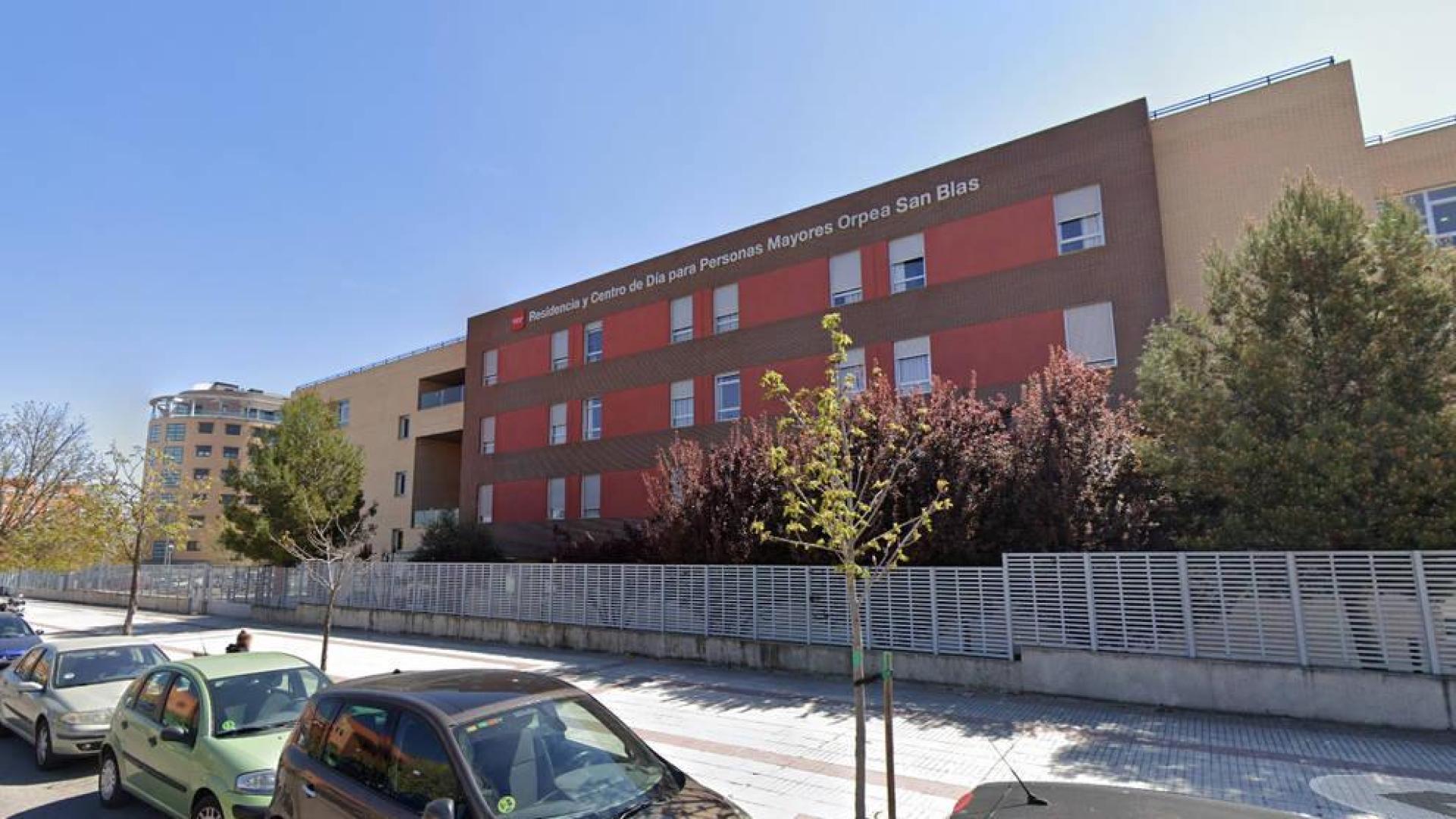 Detectado un brote de 21 infectados en mayores vacunados en una residencia