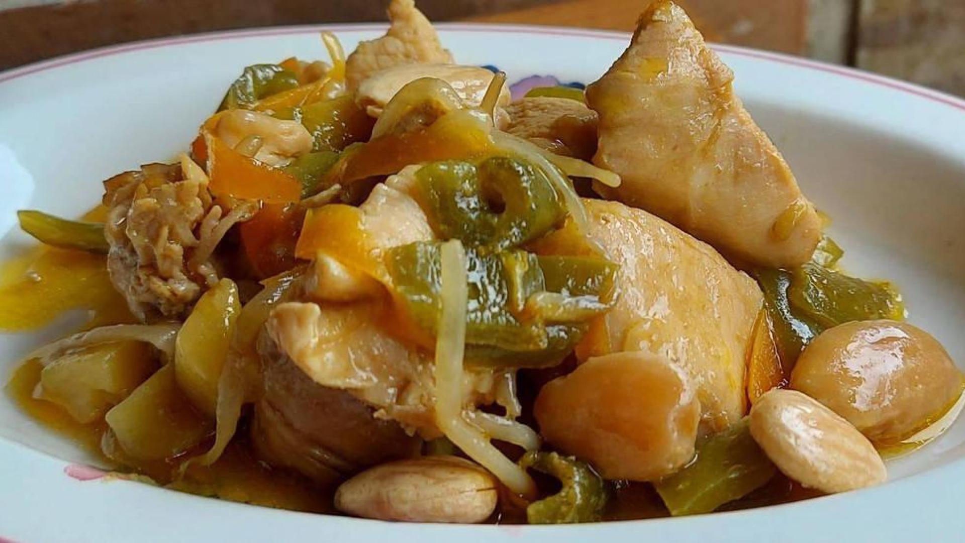 Pollo con almendras