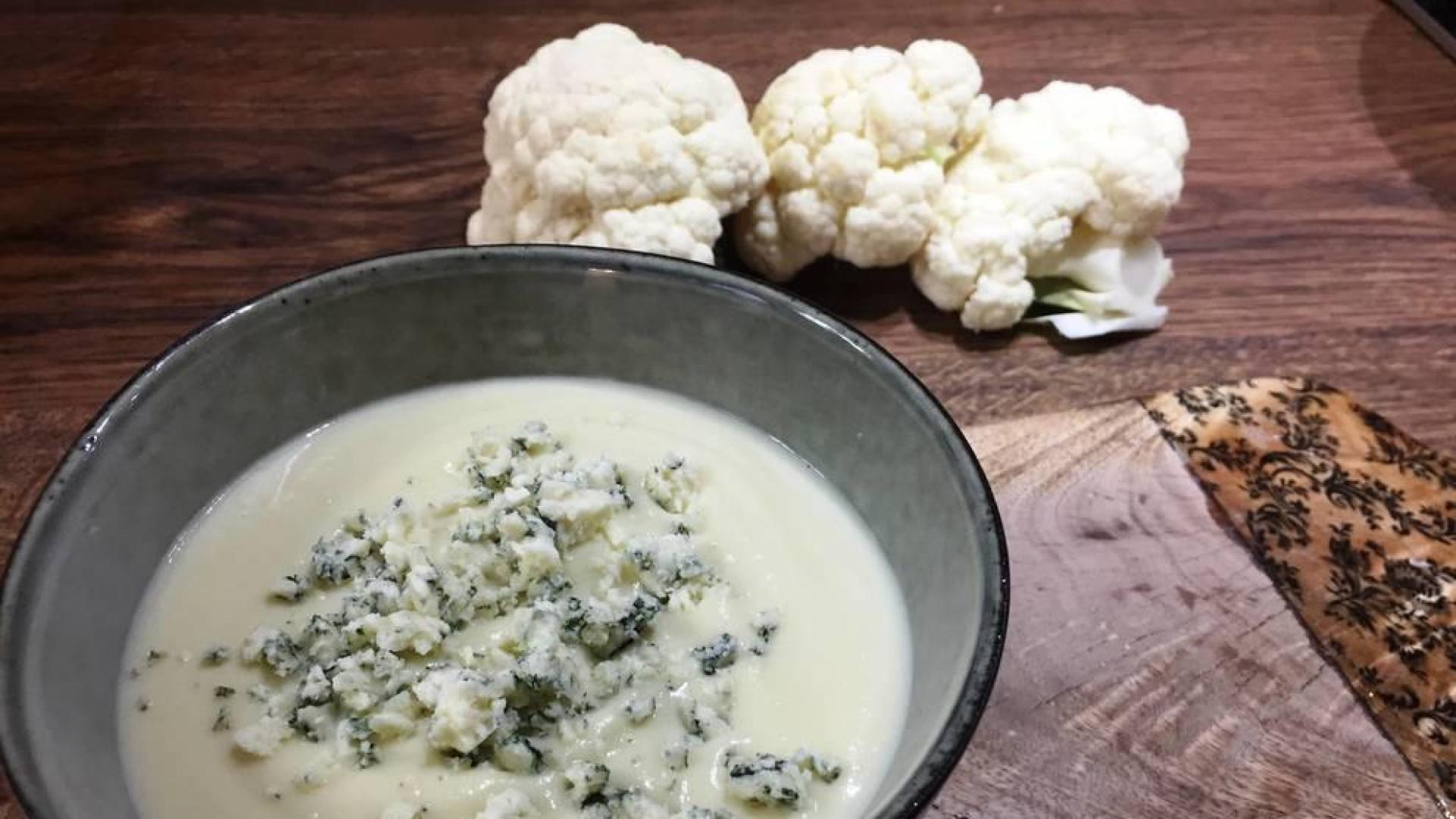 Foto de crema de coliflor con roquefort