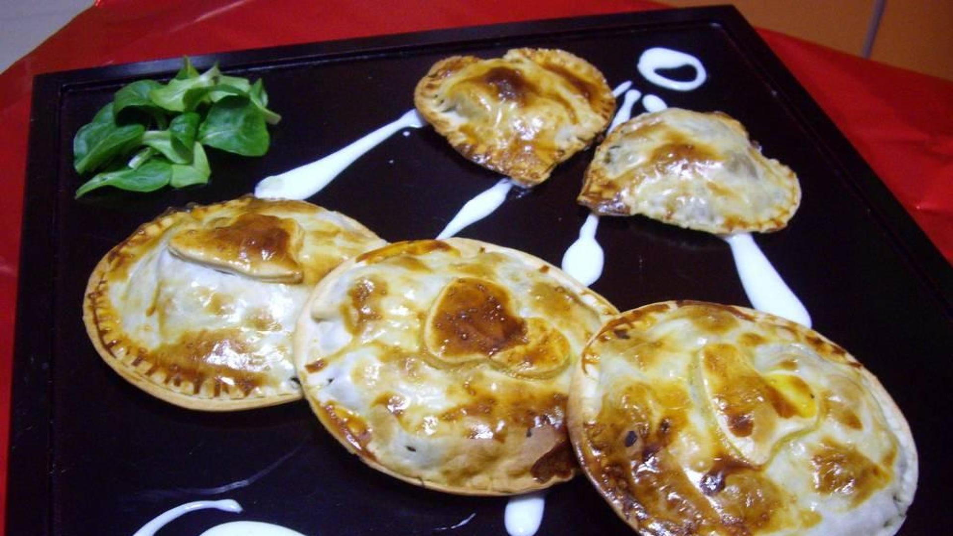 Empanadillas redondas de hongos