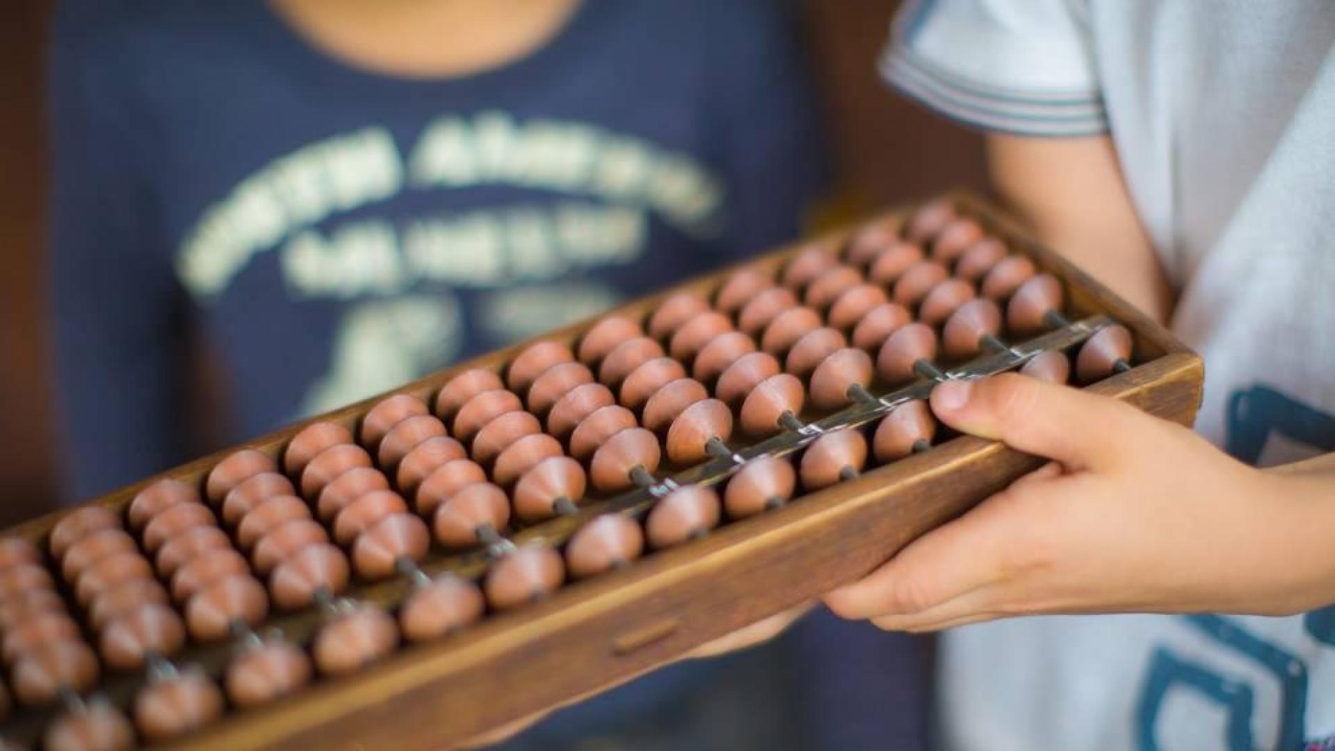 Menos repetir y más razonar, propuesta de los matemáticos para aplicar la Ley Celaá