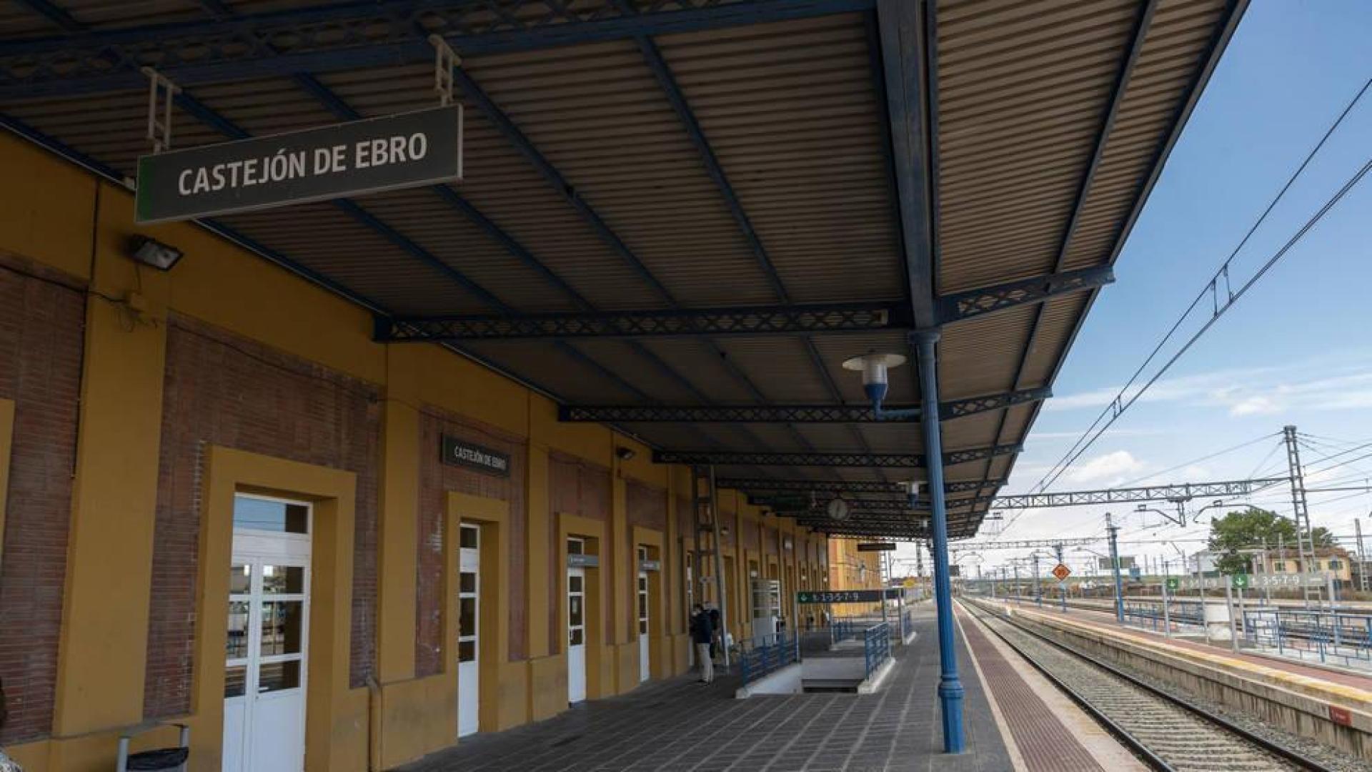 Castejón pide al Gobierno reabrir la taquilla de la estación de Renfe