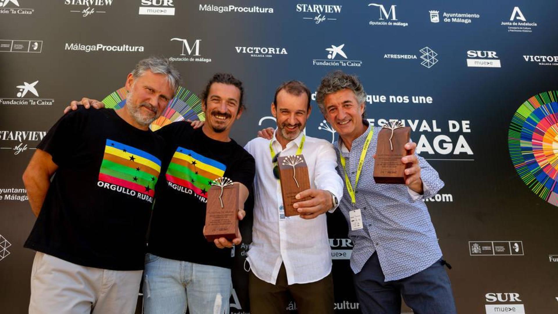 El cocinero Santi Cordón, su amigo, el permacultor malagueño Alberto Marín, Rafael García, productor de 'Basajaun' y Patxi Uriz, director de 'Quijotes y semillas'.