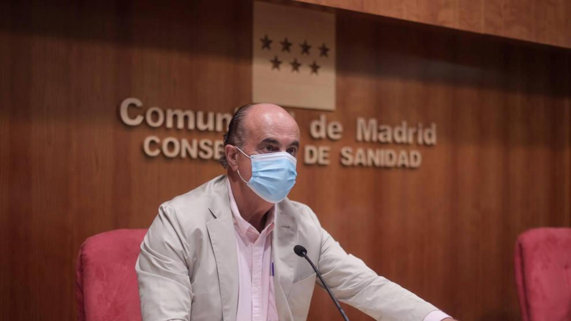 Madrid adelanta la segunda dosis de AstraZeneca a los mayores de 60 por la cepa india