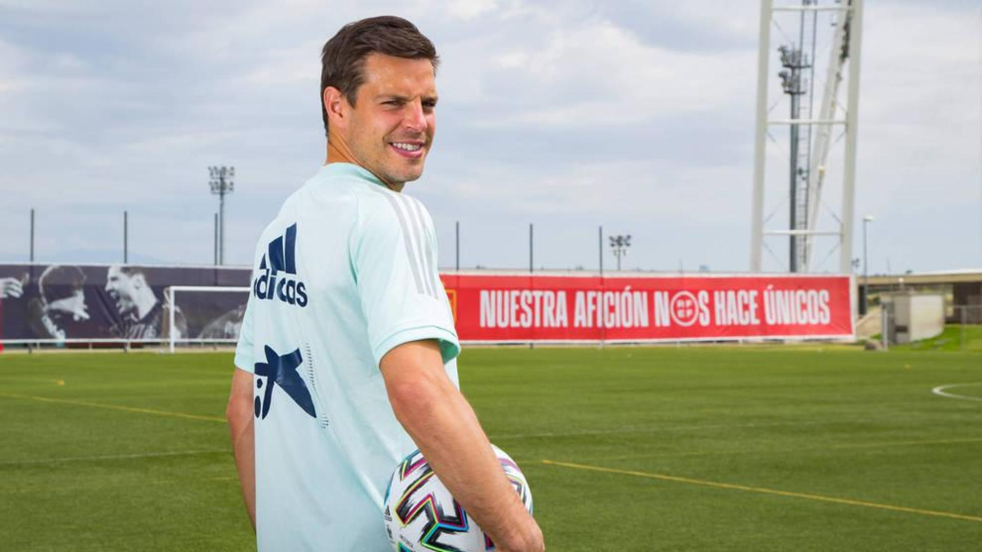 Azpilicueta: "Con la selección nunca he podido demostrar mi nivel"
