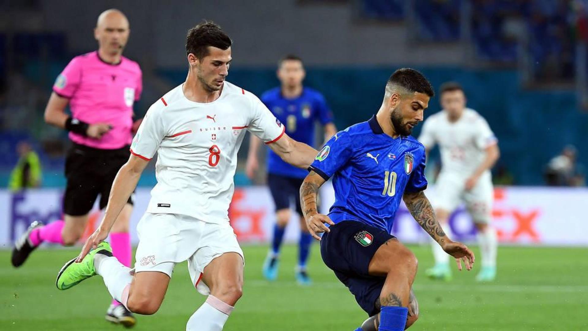 Italia asusta camino de octavos