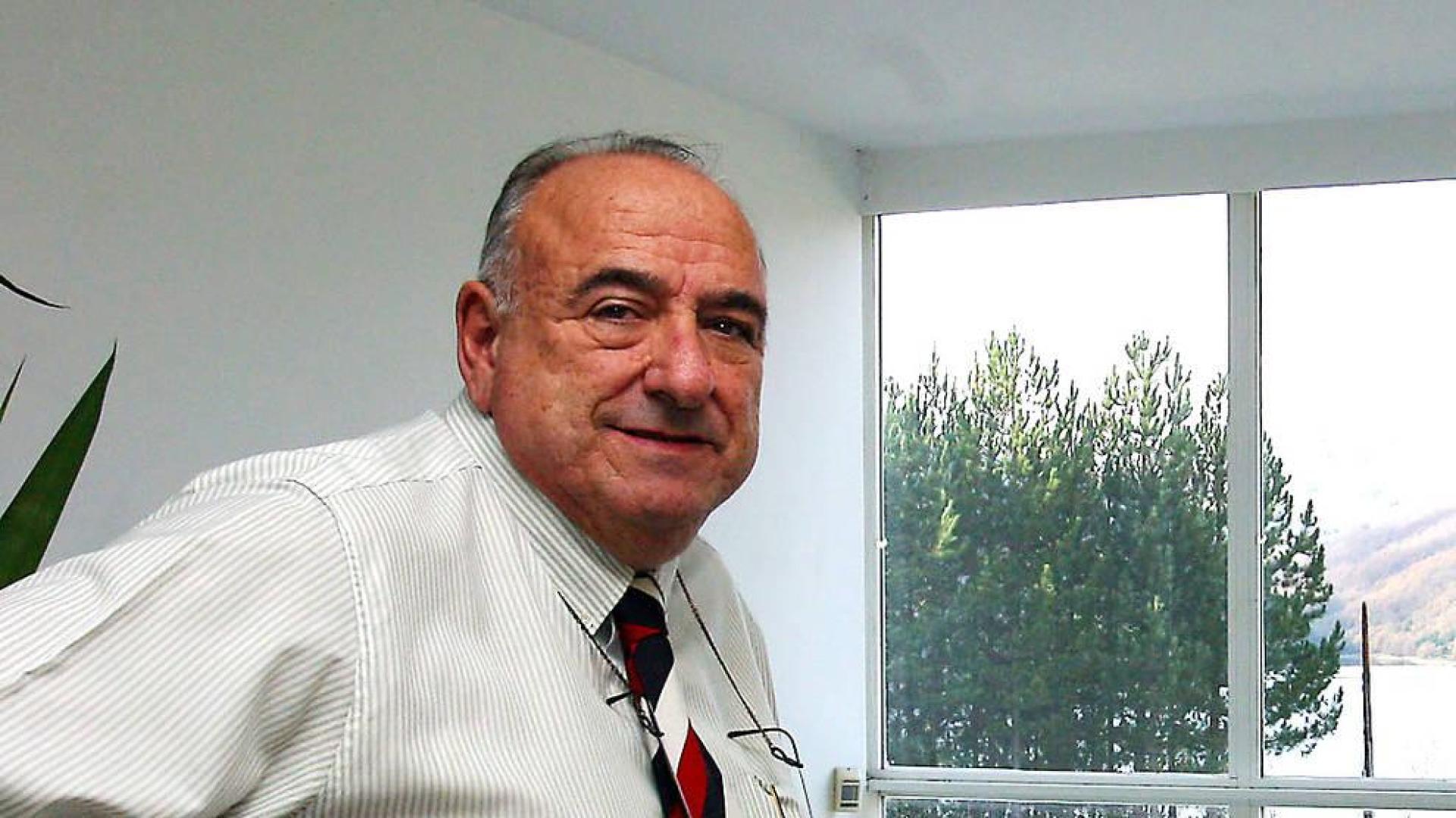 José Antonio Azcárate, presidente de Seinsa, en una imagen en su despacho en Eugi en 2002.