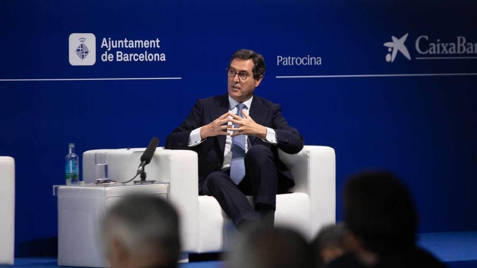 El respaldo de Garamendi (CEOE) a los indultos da aire a Sánchez